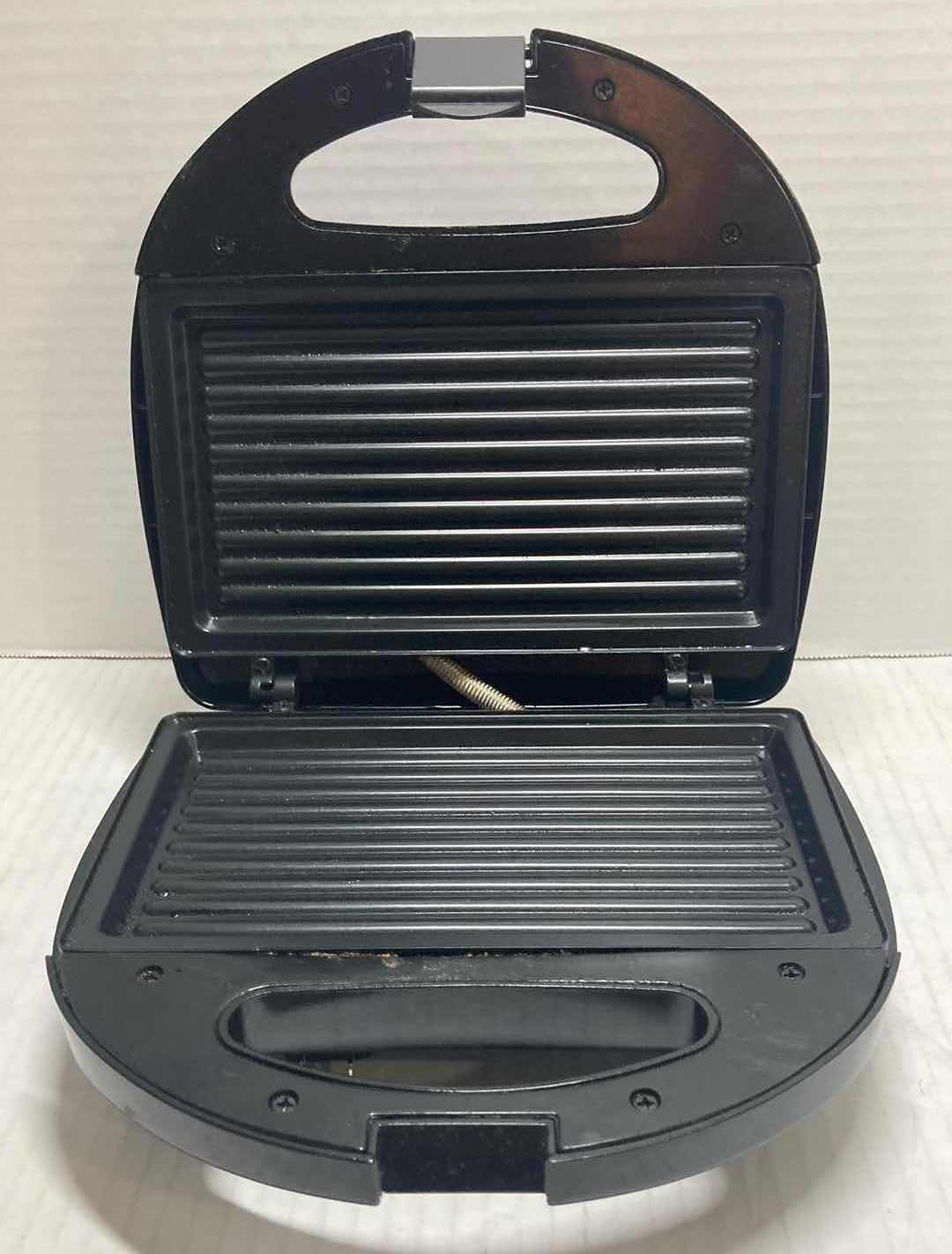 Photo 2 of SAVON USA SANDWICH MAKER MODEL SO-629BG