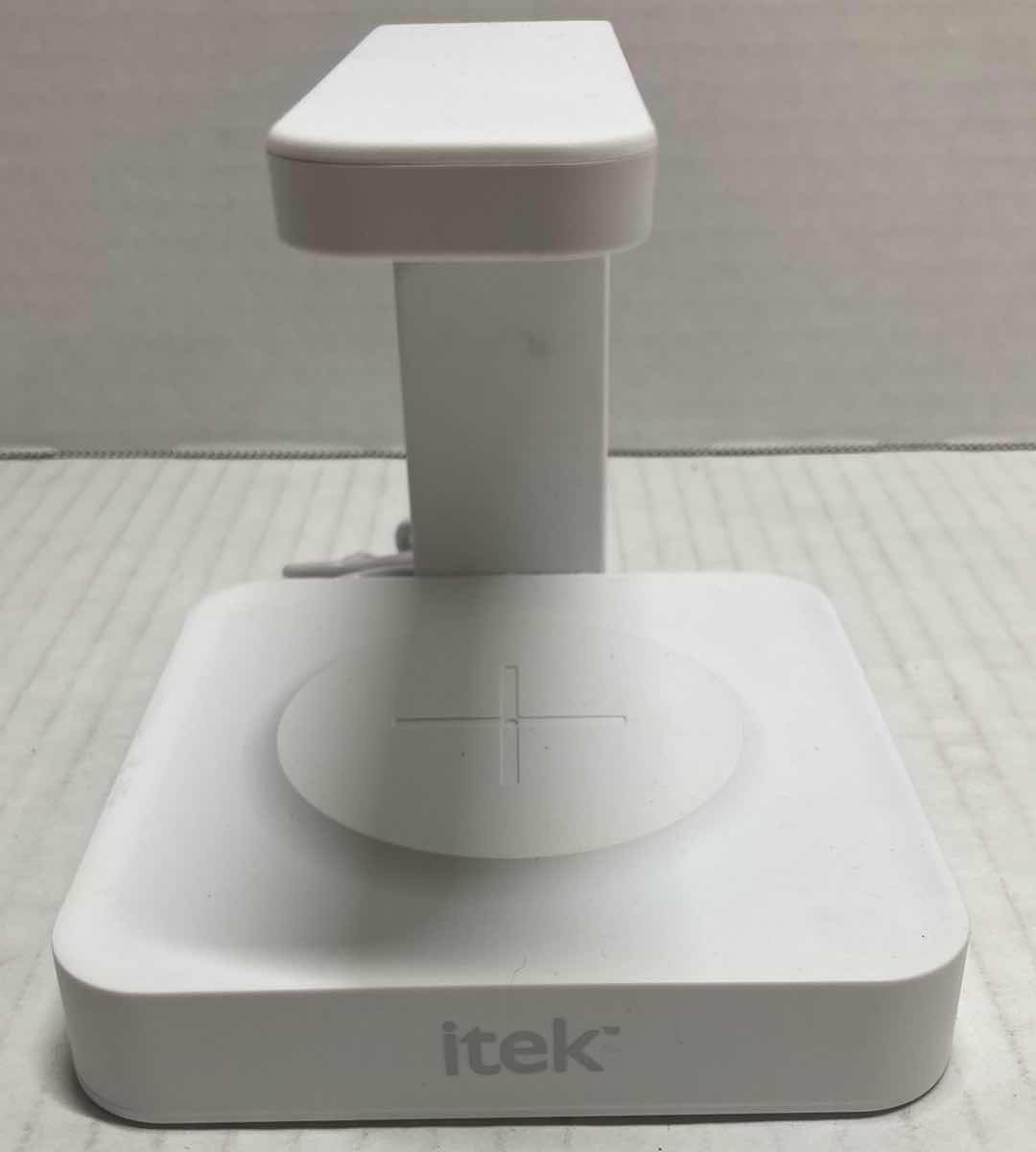 Photo 1 of ITEK UV STERILIZING WIRELESS IPHONE CHARGER MODEL UV-6/1782