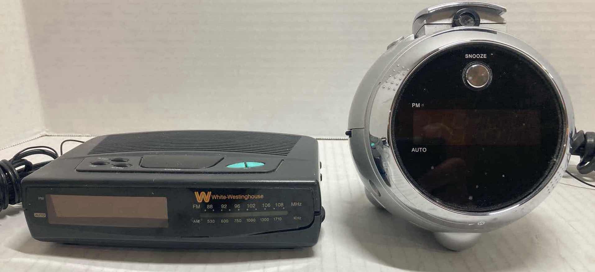 Photo 1 of WHITE WESTINGHOUSE ALARM CLOCK MODEL WCR-25313 & JENSEN 120 PROJECTION CLOCK RADIO MODEL JCR-222