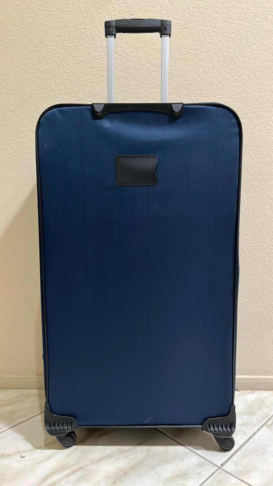 Photo 6 of ROLITE NAVY BLUE ROLLING LUGGAGE CHECK BAG