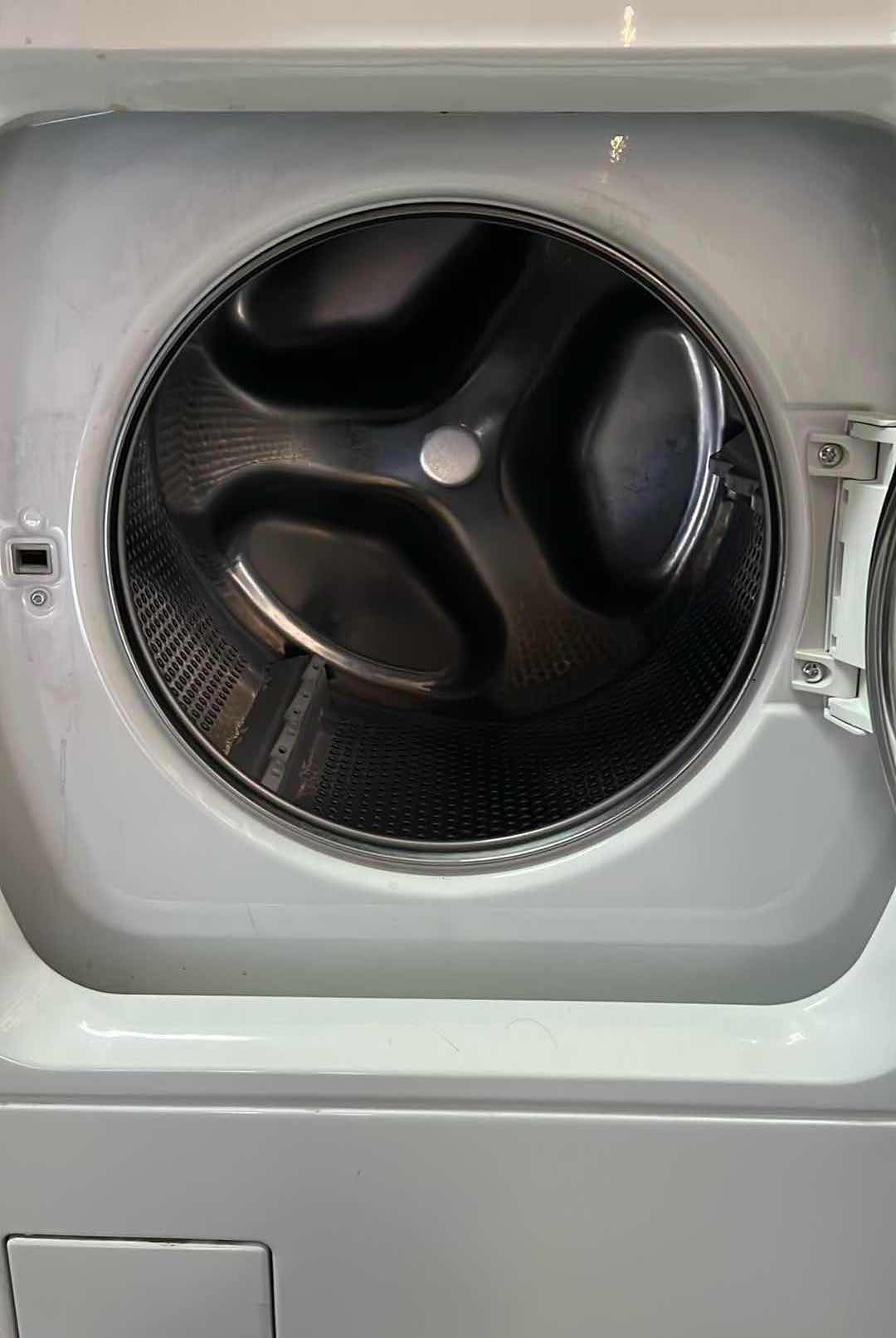 Photo 4 of ASKO QUATTRO 1200RPM COMMERCIAL WASHER 240VOLT MODEL W6022 & ASKO BUTTERFLY COMMERCIAL ELECTRIC DRYER 240VOLT MODEL T702C