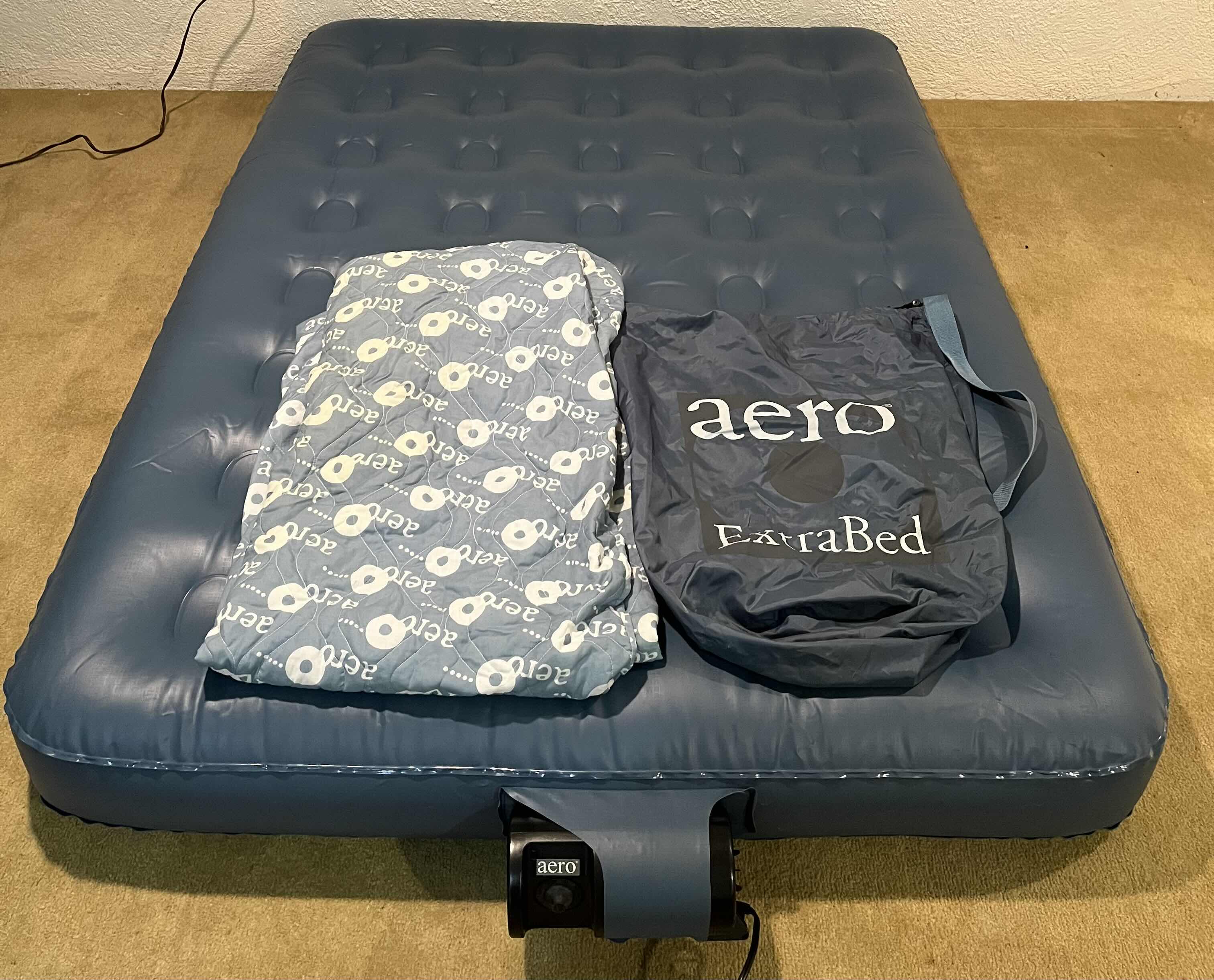 Photo 1 of AERO INTERNAL PUMP FULL SIZE AIR BED