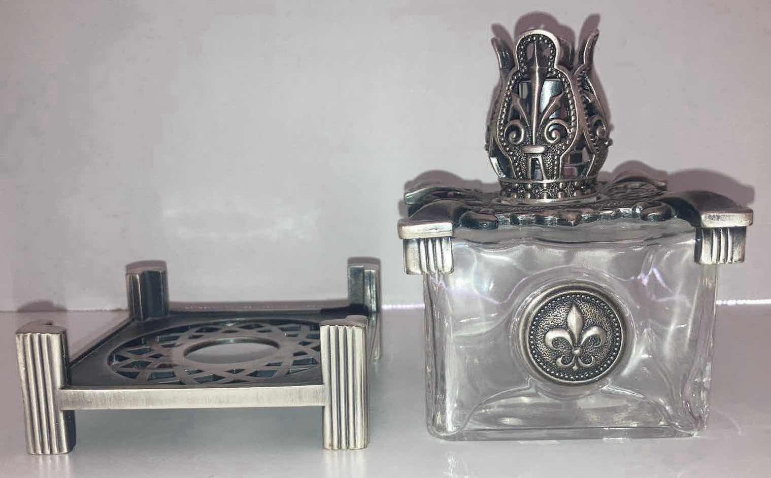 Photo 2 of SCENTIER FLEUR DE LIS GLASS FRAGRANCE LAMP DIFFUSER W SILVER FINISH BASE & TOP MOLD 3.75” X 3.75” H5”