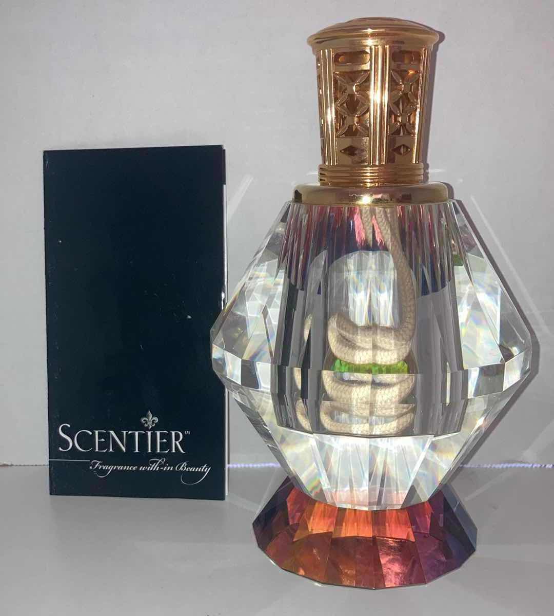 Photo 1 of KRYSTALIQUE BY SCENTIER “ESSENCE OF ELEGANCE” CRYSTAL OIL DIFFUSER LAMP H8”