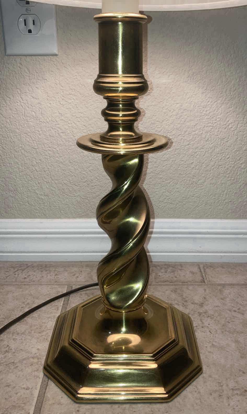 Photo 4 of STIFFEL BRASS BARLEY TWIST TABLE LAMP 13.5” X 13.5” H27”