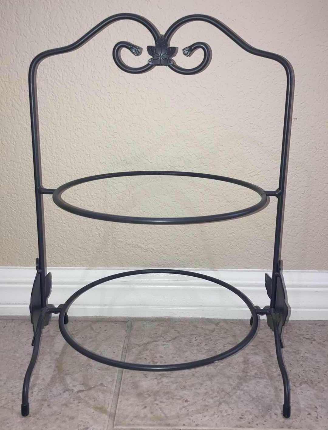 Photo 3 of LONGABERGER FOUNDRY COLLECTION BLACK WROUGHT IRON 2-TIER PIE STANDS 11.5” X 9.5” H16”