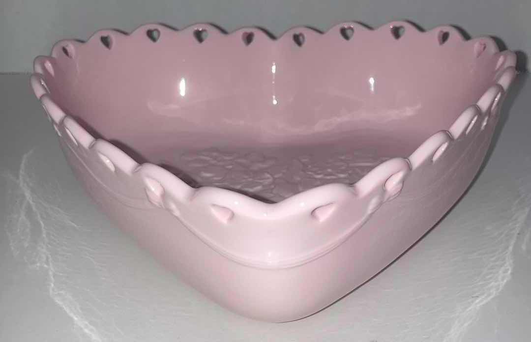 Photo 2 of NEW LONGABERGER PINK SWEETEST HEART POTTERY DISH 8.5” X 8.5” H2.5”