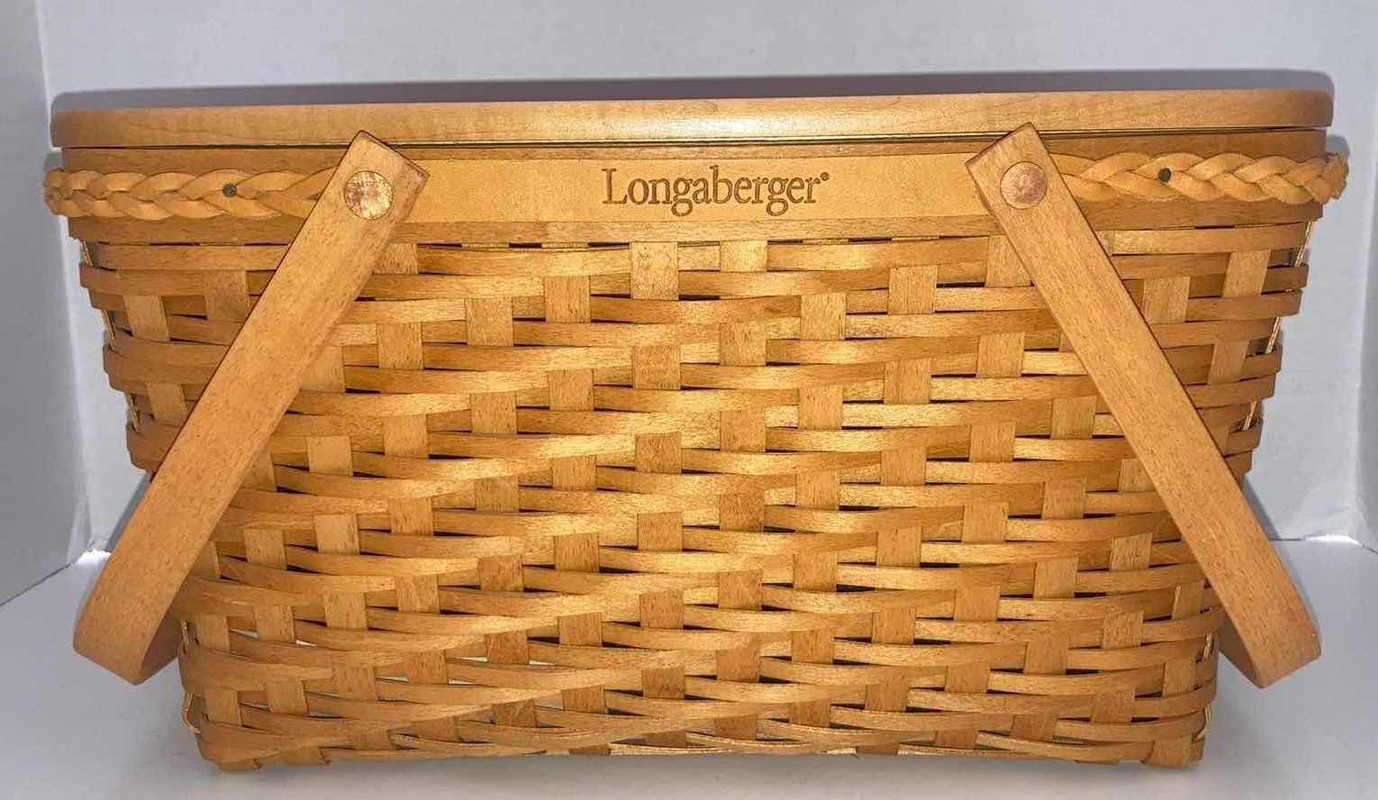 Photo 1 of LONGABERGER 2000 FOUNDERS MARKET MAPLE WOOD BASKET W LID AND BASKET PROTECTOR 14.75” X 10” H8”