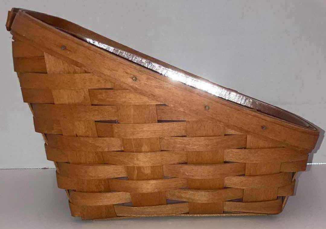 Photo 3 of LONGABERGER VEGETABLE SLEIGH MAPLE WOOD BASKET W BASKET PROTECTOR 10.5” X 6.5” H7”