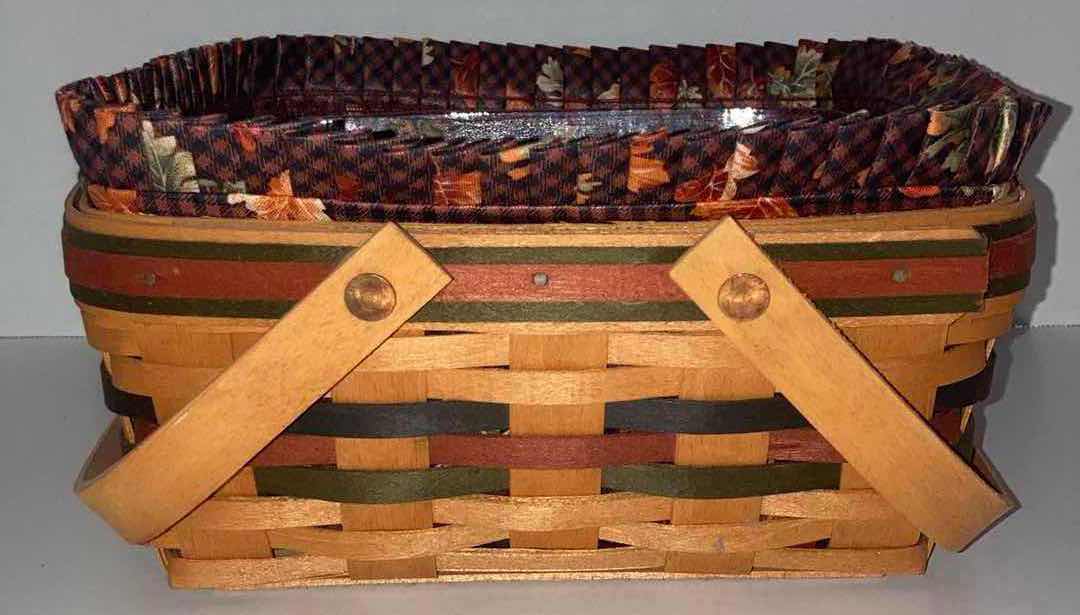 Photo 4 of LONGABERGER BOUNTIFUL HARVEST MAPLE WOOD BASKET W FALL LEAVES FABRIC & BASKET PROTECTOR 10” X 10” H5”