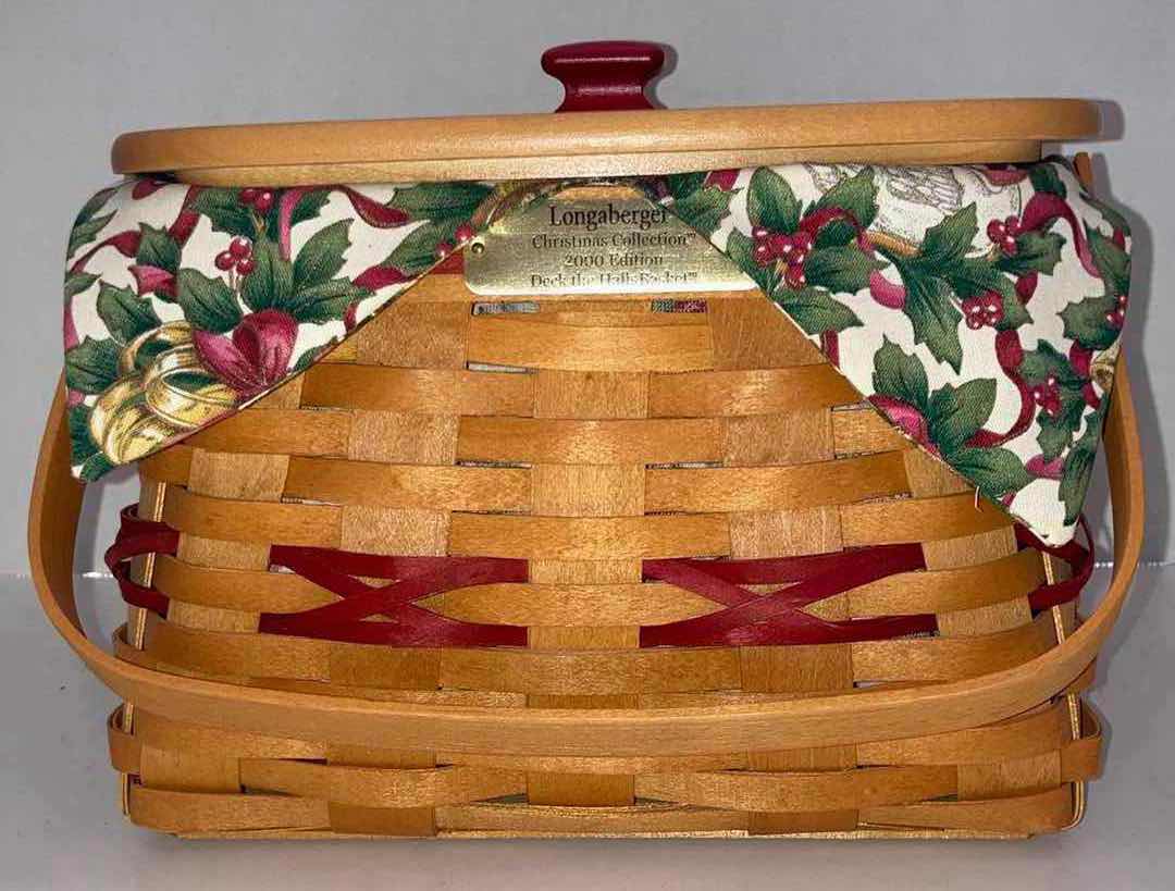 Photo 1 of LONGABERGER 2000 CHRISTMAS COLLECTION DECK THE HALLS MAPLE WOOD BASKET W MISTLETOE FABRIC LINER & BASKET PROTECTOR 9” X 9” H6.5”