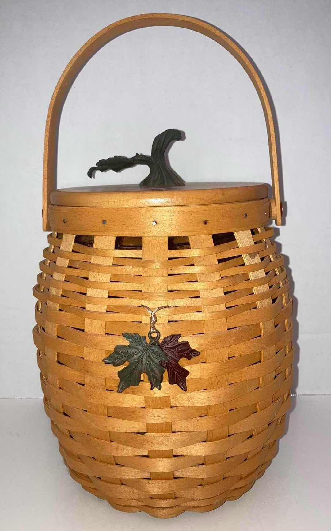 Photo 1 of LONGABERGER 2000 OCTOBER FIELDS MAPLE WOOD BASKET W LID & BASKET PROTECTOR 7” X 7” H11.5”