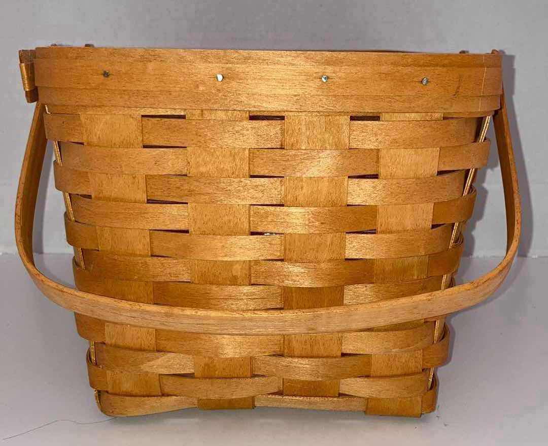 Photo 3 of LONGABERGER 1996 MEDIUM MARKET MAPLE WOOD BASKET 14.5” X 10.25” H7.5”