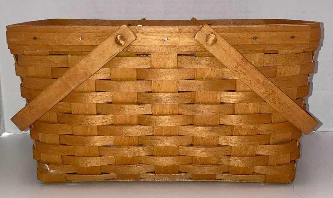 Photo 4 of LONGABERGER 1996 MEDIUM MARKET MAPLE WOOD BASKET 14.5” X 10.25” H7.5”