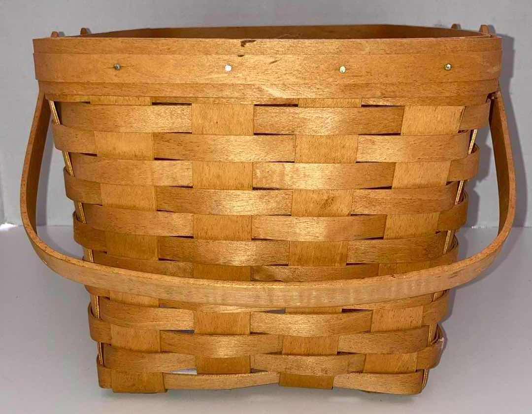 Photo 2 of LONGABERGER 1996 MEDIUM MARKET MAPLE WOOD BASKET 14.5” X 10.25” H7.5”