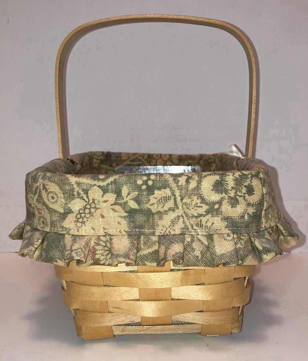 Photo 3 of LONGABERGER 2001 COLLECTORS CLUB GATHERING MAPLE WOOD BASKET W GREEN FLORAL FABRIC LINER & BASKET PROTECTOR 10.75” X 7.5” H5.5”