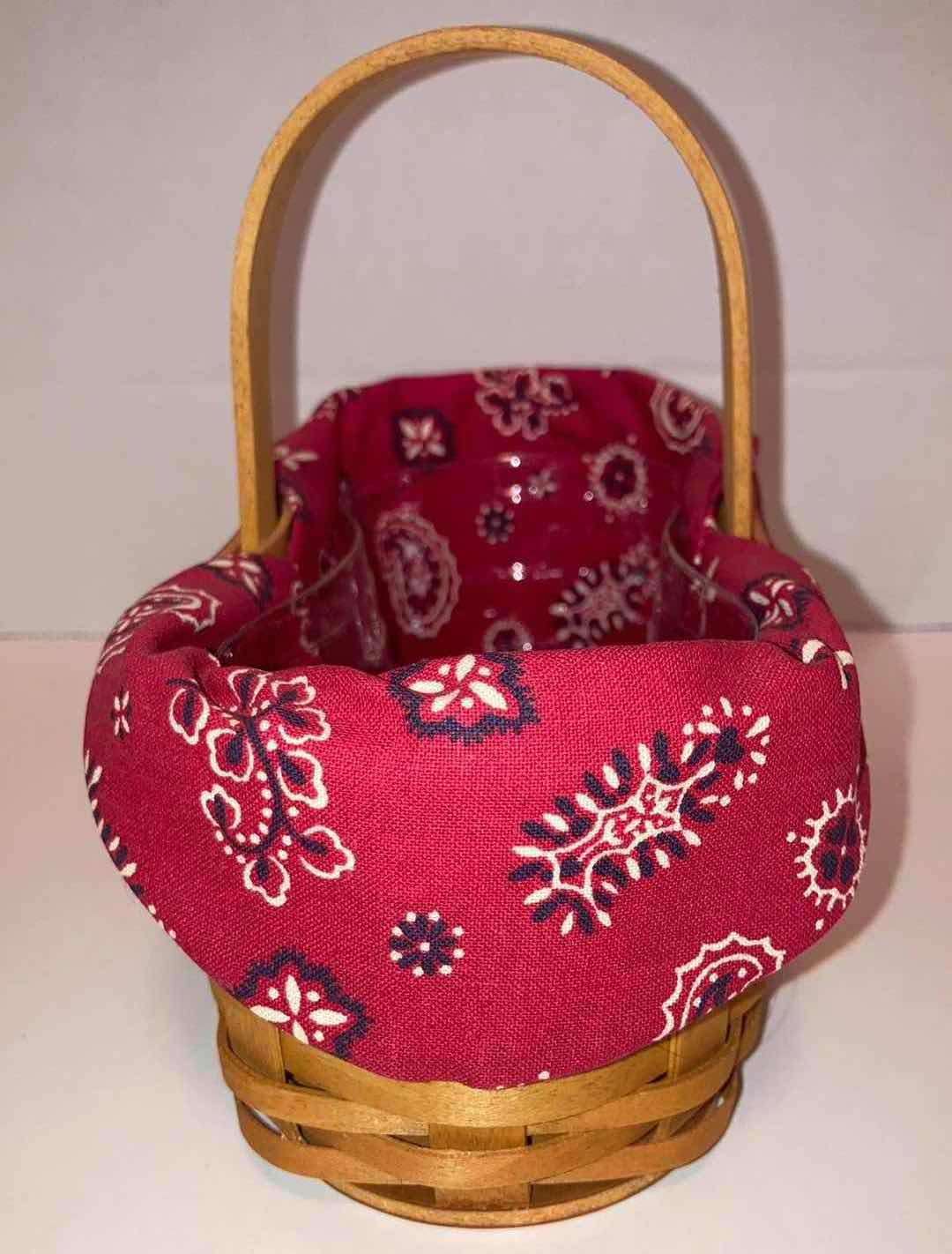 Photo 2 of LONGABERGER SHAKER MAPLE WOOD BASKET W RED PAISLEY FABRIC LINER & BASKET PROTECTOR 7.5” X 4” H2.75”