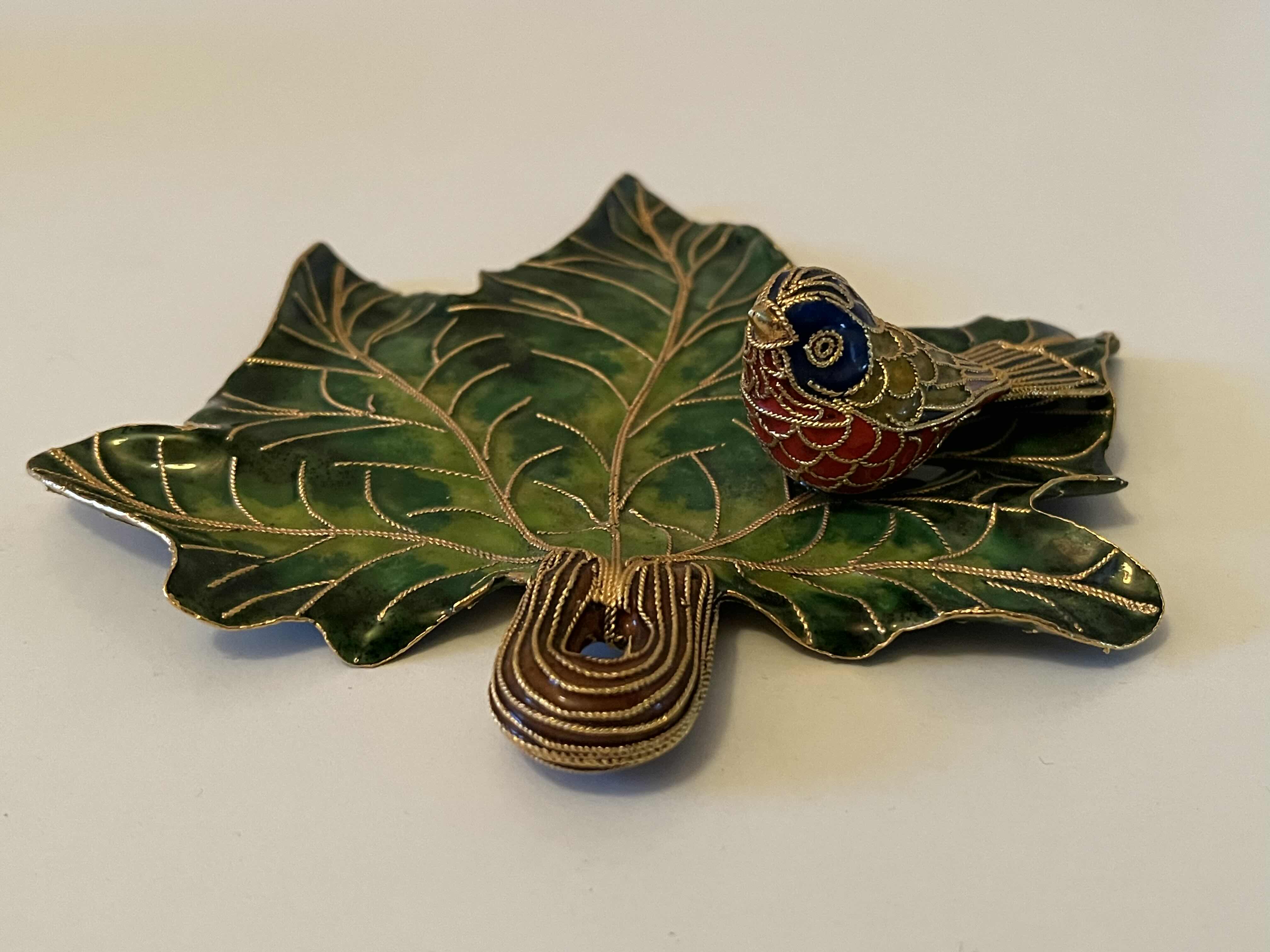 Photo 4 of NYCO CLOISONNÉ ENAMELED METAL BIRD & LEAF ORNAMENT 5” X 5” H1.25”