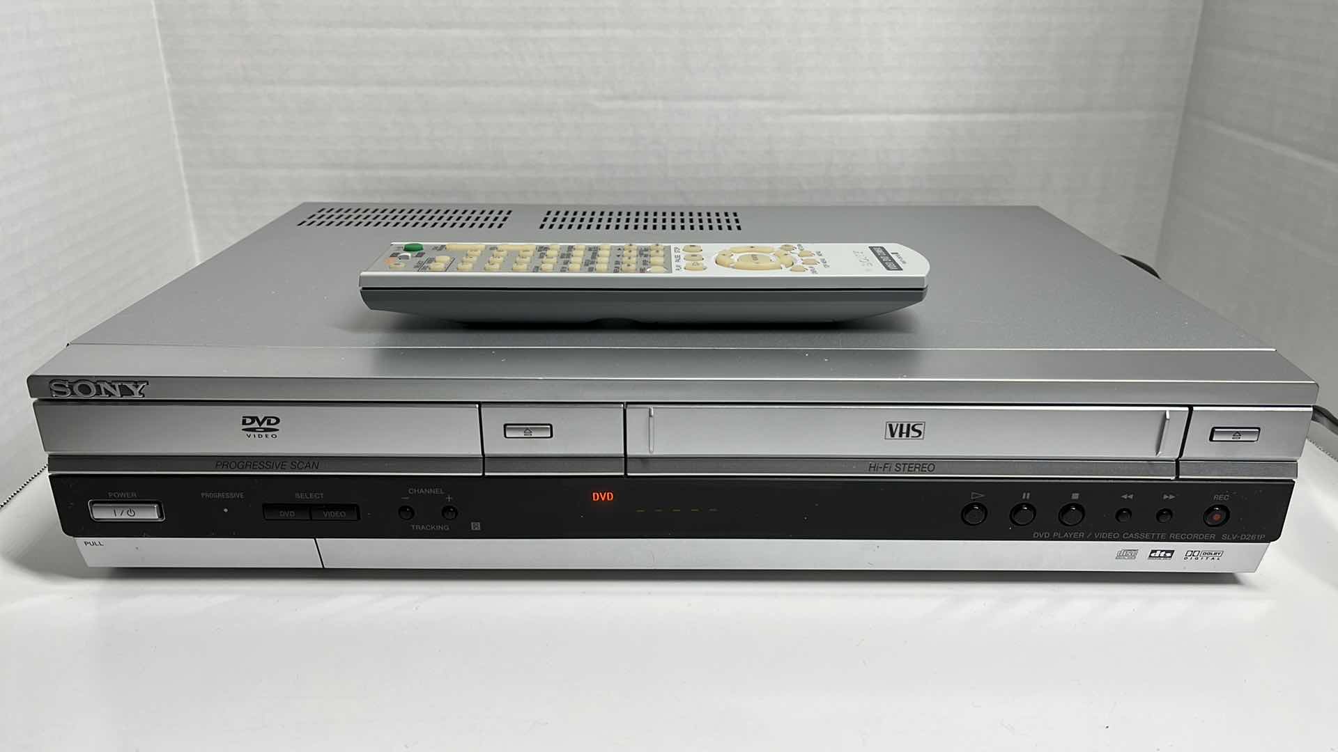 Photo 1 of SONY DVD & VHS PLAYER W REMOTE MODEL SLV-D261P