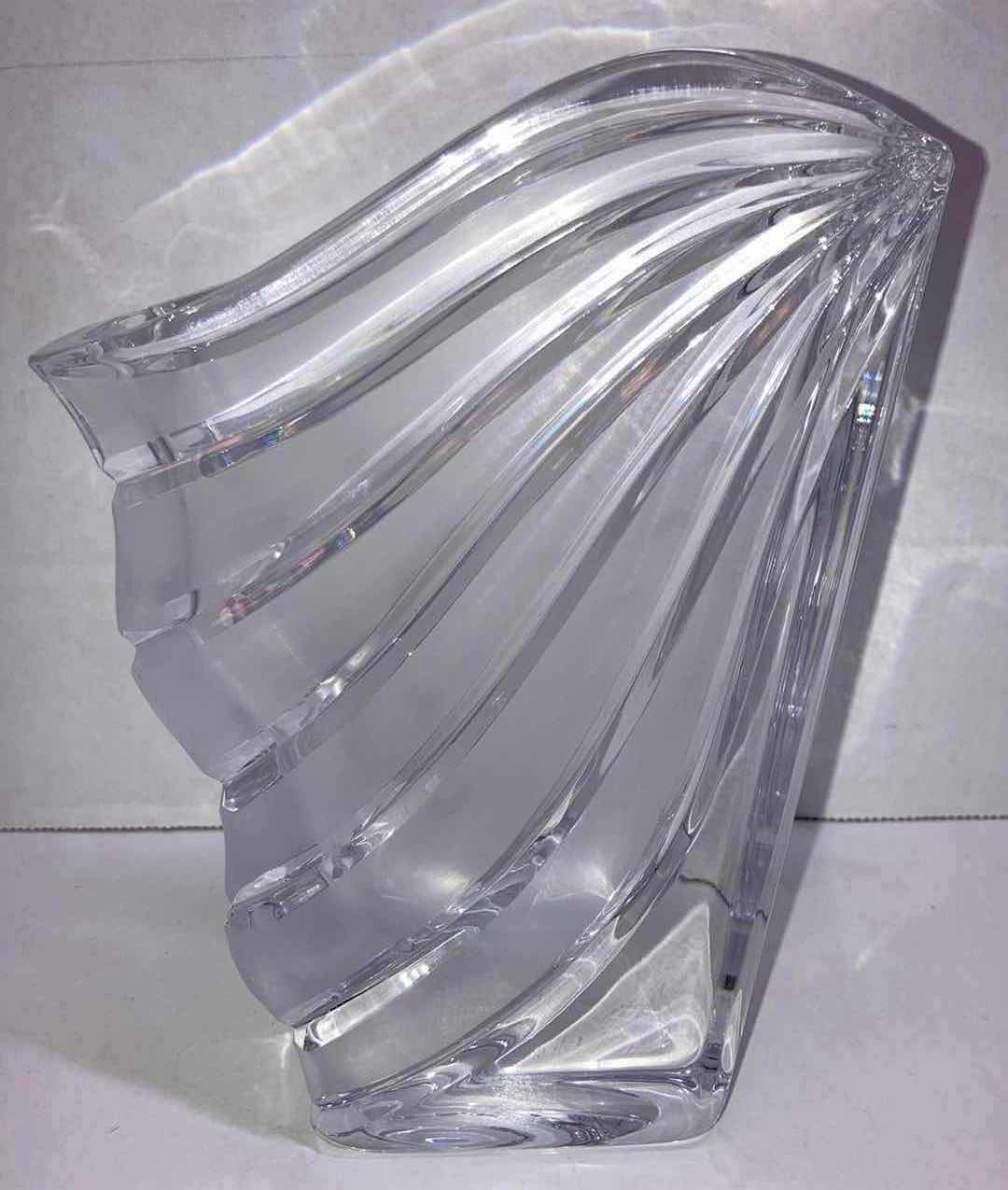 Photo 1 of ART DECO 1970 FLUTED FAN SHAPED HEAVY CRYSTAL FRENCH VASE H7”