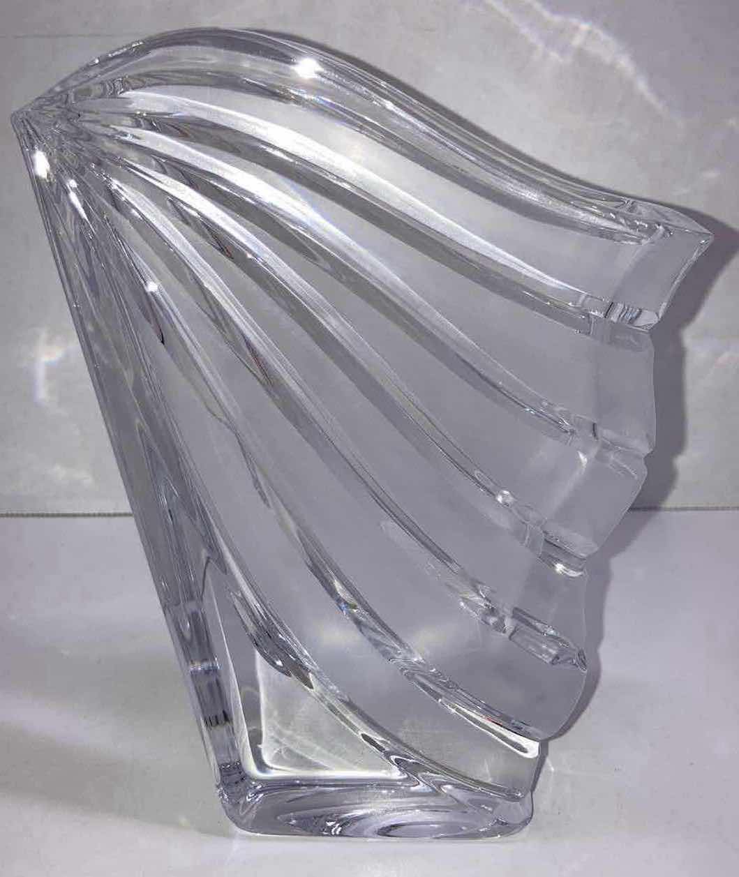 Photo 4 of ART DECO 1970 FLUTED FAN SHAPED HEAVY CRYSTAL FRENCH VASE H7”