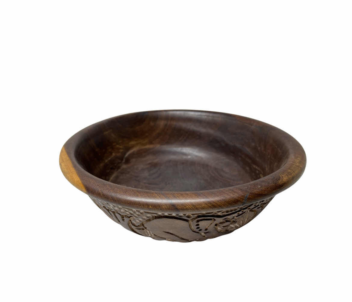 Photo 1 of AFRICAN SAFARI HAND CARVED EBONY WOOD SERVING BOWL 11.25” X 4”