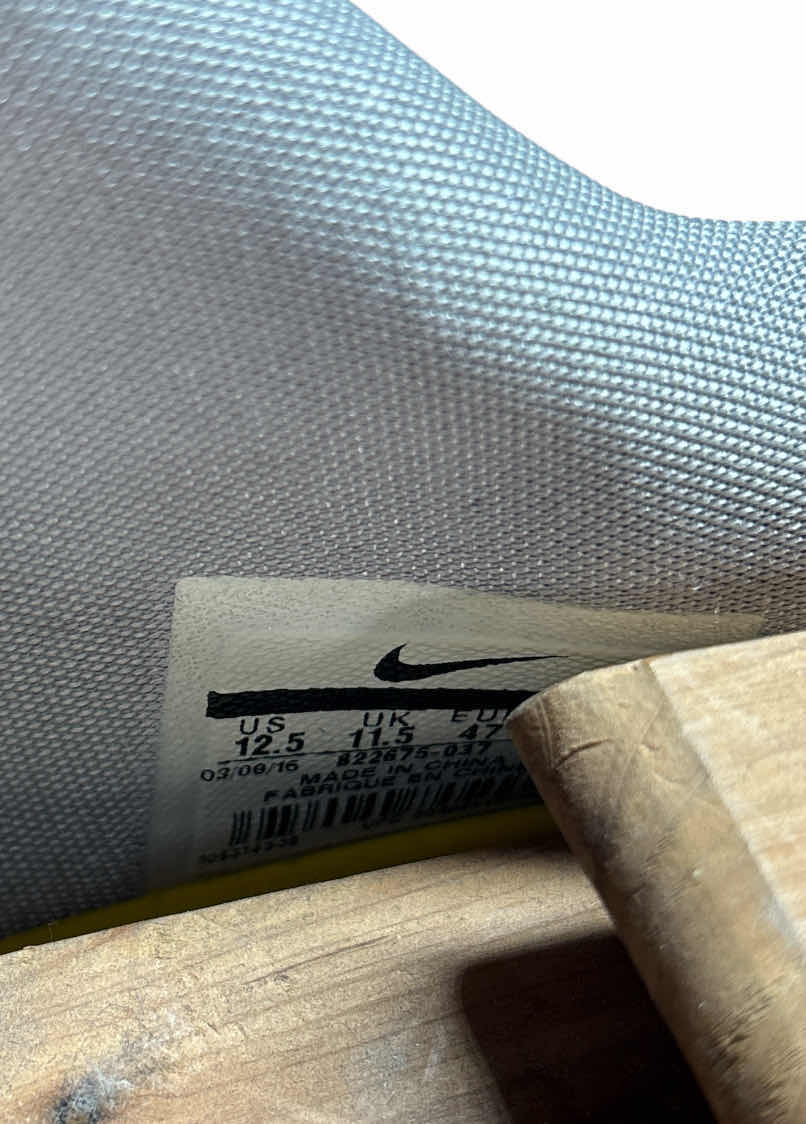 Photo 1 of MENS NIKE KOBE 11 ELITE LOW MASTER OF INNOVATION (SIZE 12.5)