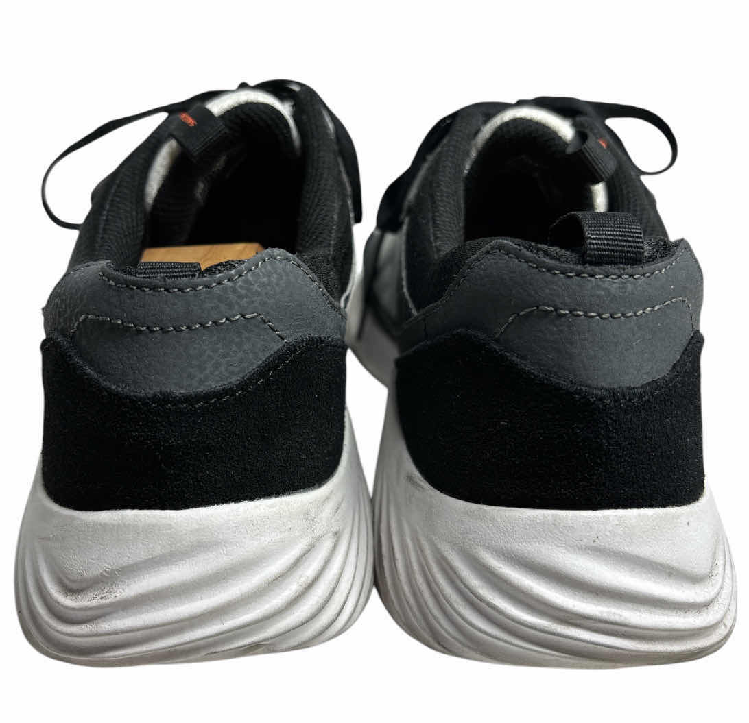 Photo 1 of MENS SKETCHERS BOUNDER COURTHALL (SIZE 12)