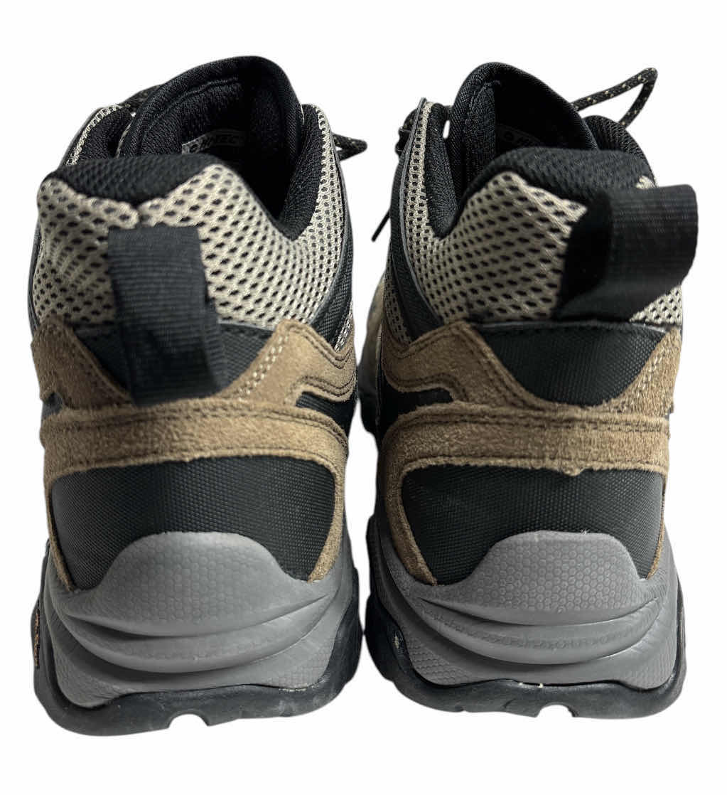 Photo 1 of NEW HI-TEC RAVUS MID HIKING BOOT (SIZE 13M)