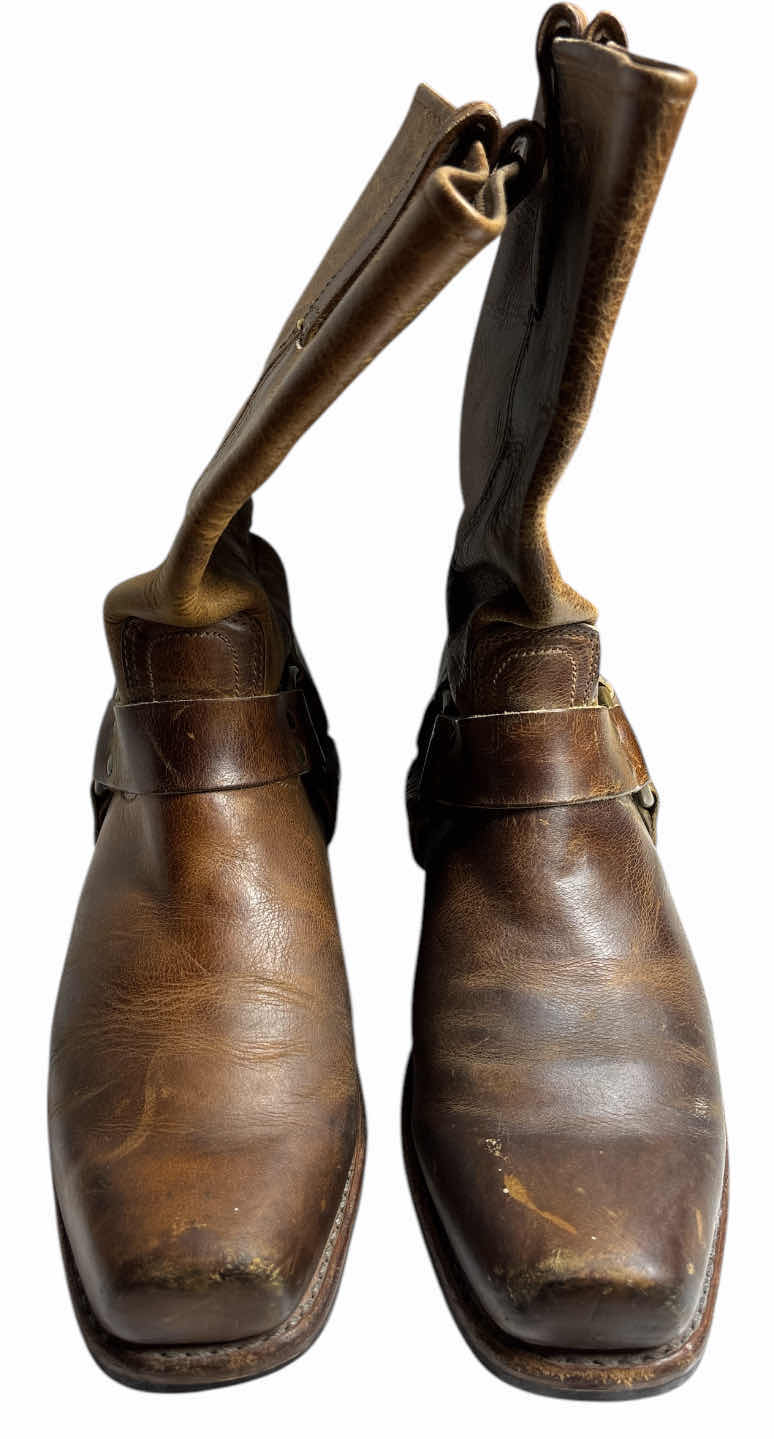 Photo 1 of MENS FRYE HARNESS BOOT (SIZE 11M)