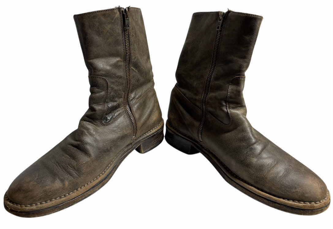 Photo 1 of MENS JOHN VARVATOS MERCER ZIPUP BOOTS (SIZE 11)