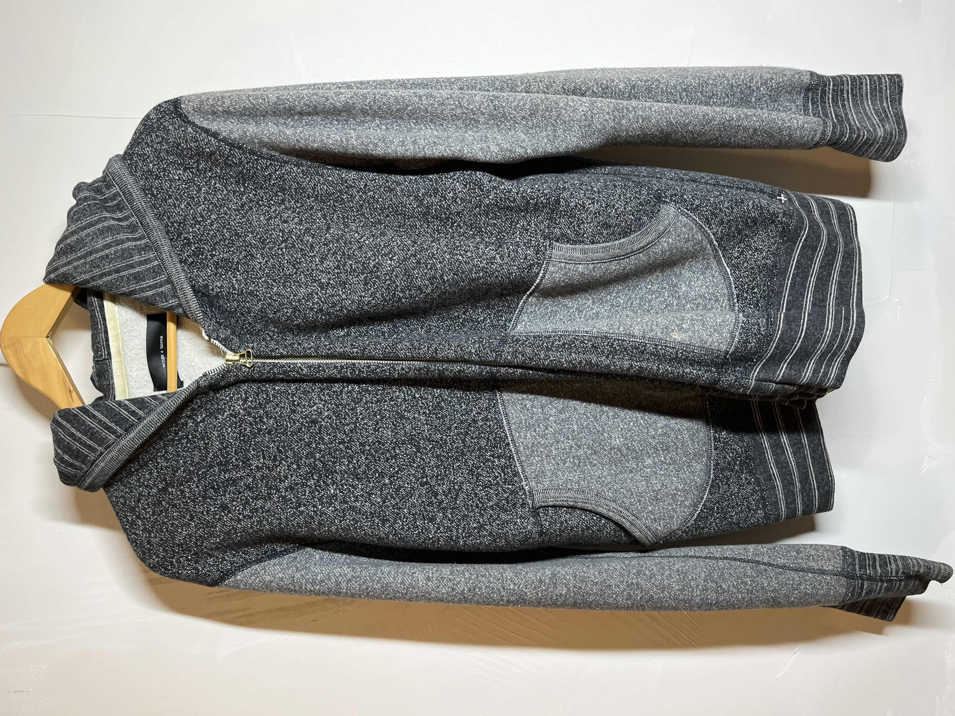 Photo 1 of WINGS HORNS GREY FLEECE SWEATSHIRT MENS SIZE LG