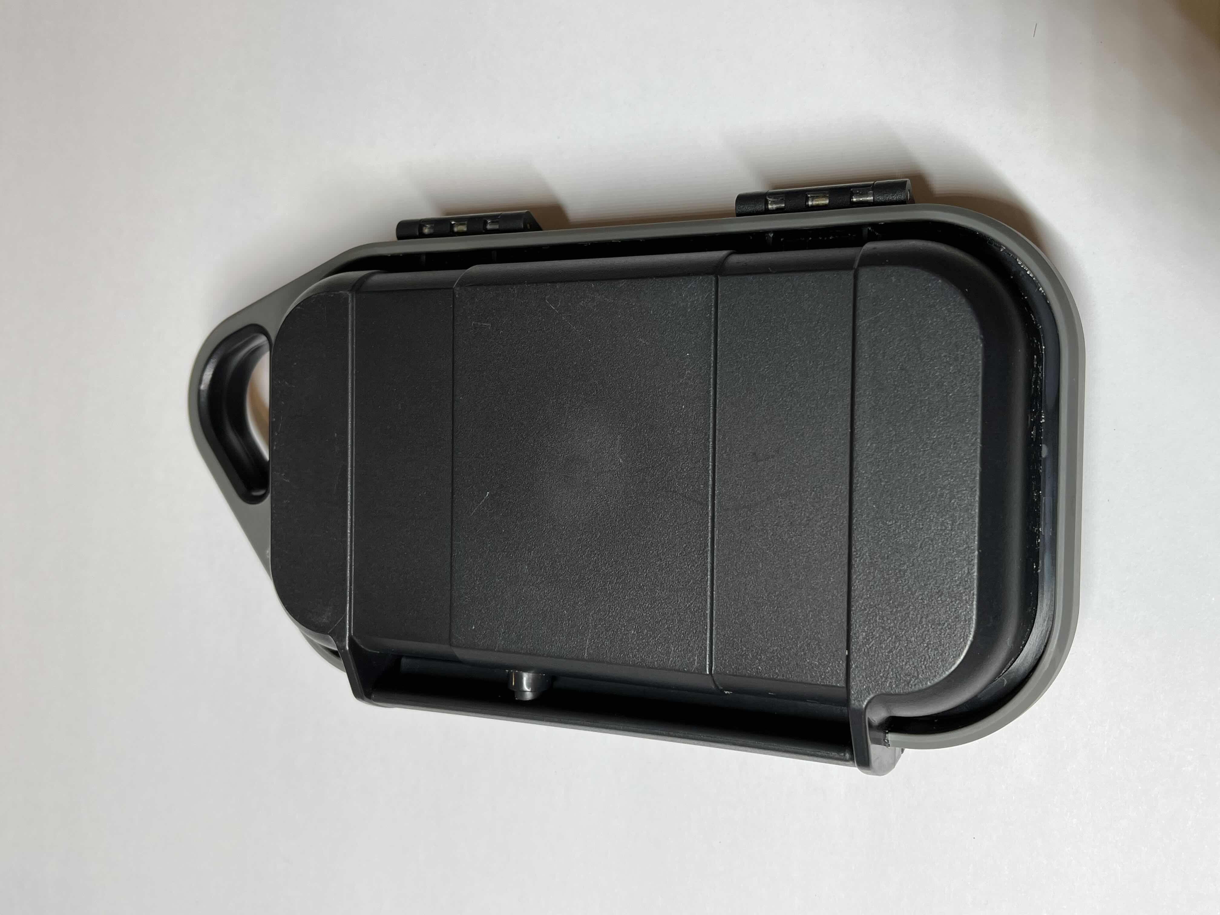 Photo 1 of PELICAN CELLPHONE UTILITY HARD CASE MODEL GOG400-0000-DGRY
