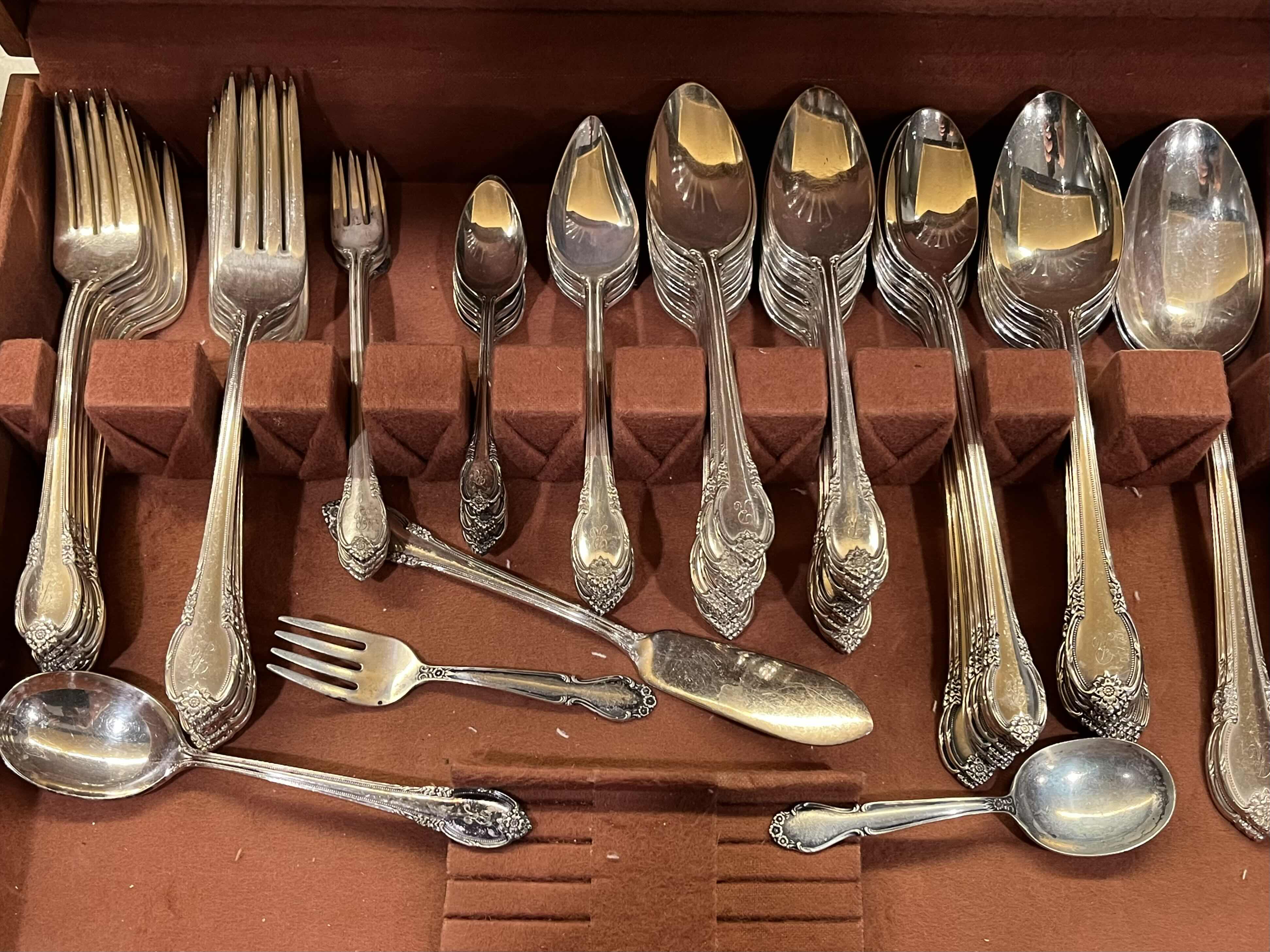 Photo 1 of ROGERS BROS IS 1847 REMEMBRANCE 77PC SILVERWARE SET W AMC WOOD CHEST & MIXED STERLING, SILVER-PLATED, STAINLESS FLATWARE