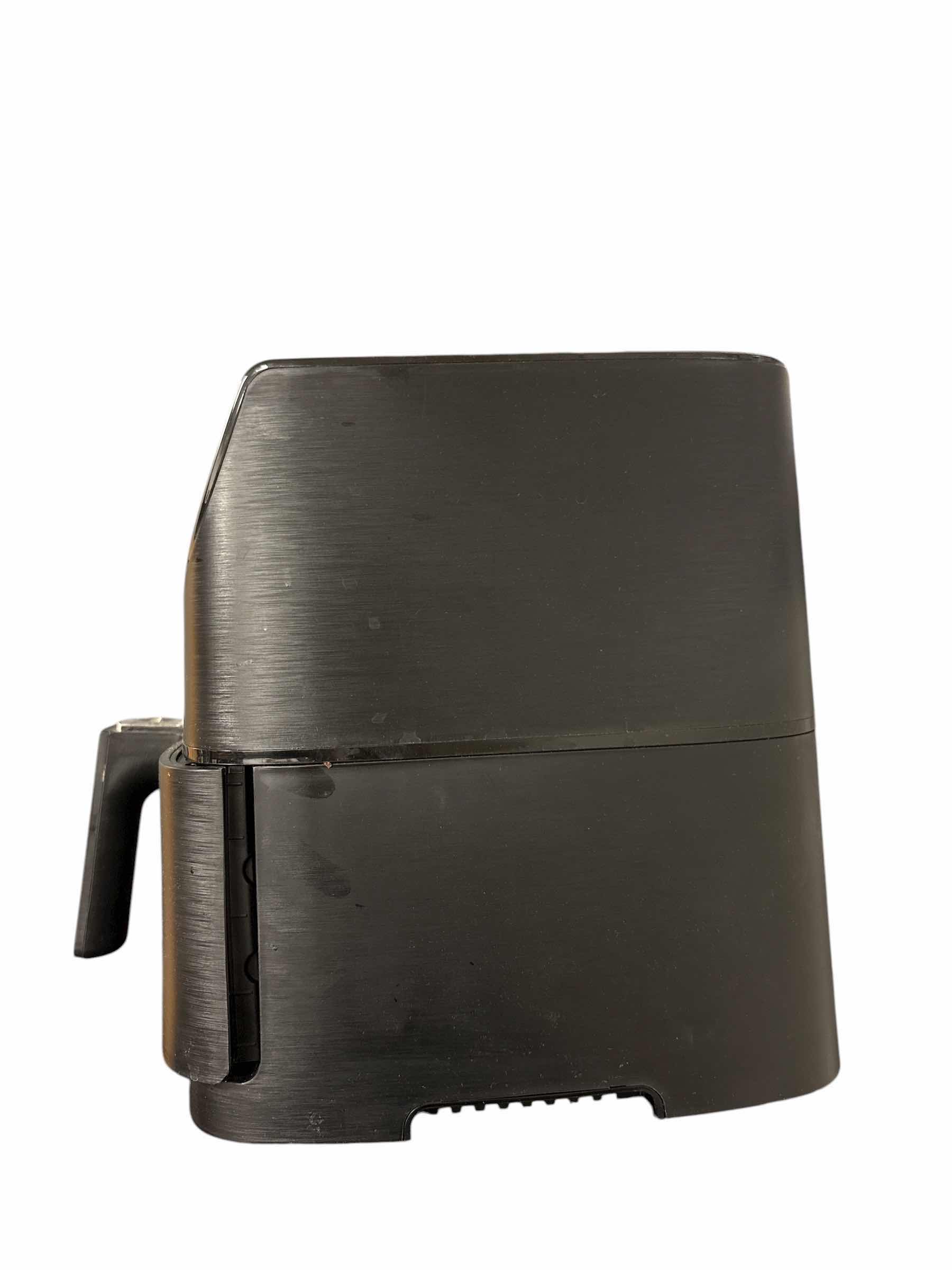 Photo 1 of COSORI AIR FRYER 5.8QT