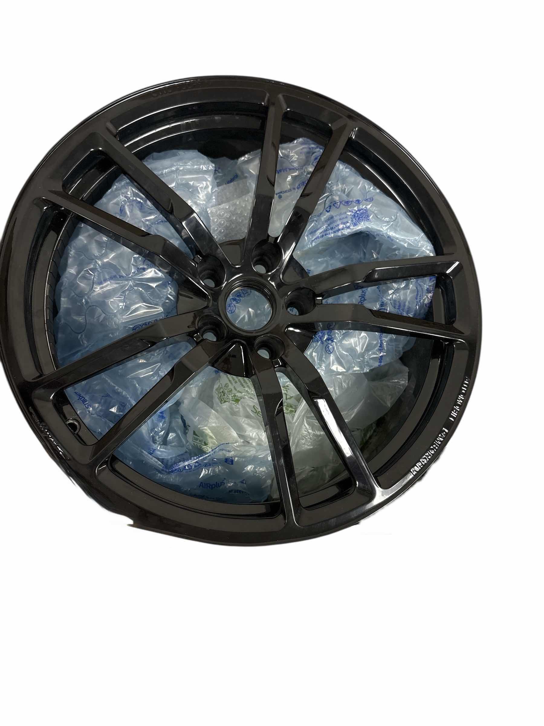 Photo 1 of LAMBORGHINI LP SUPERLEGGETA 570 SILVER FRONT RIM