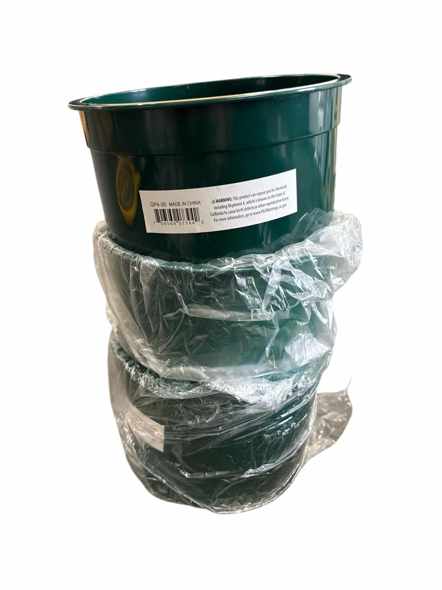 Photo 1 of GOLD PANNING PAN AND SIFTER (7PCS)