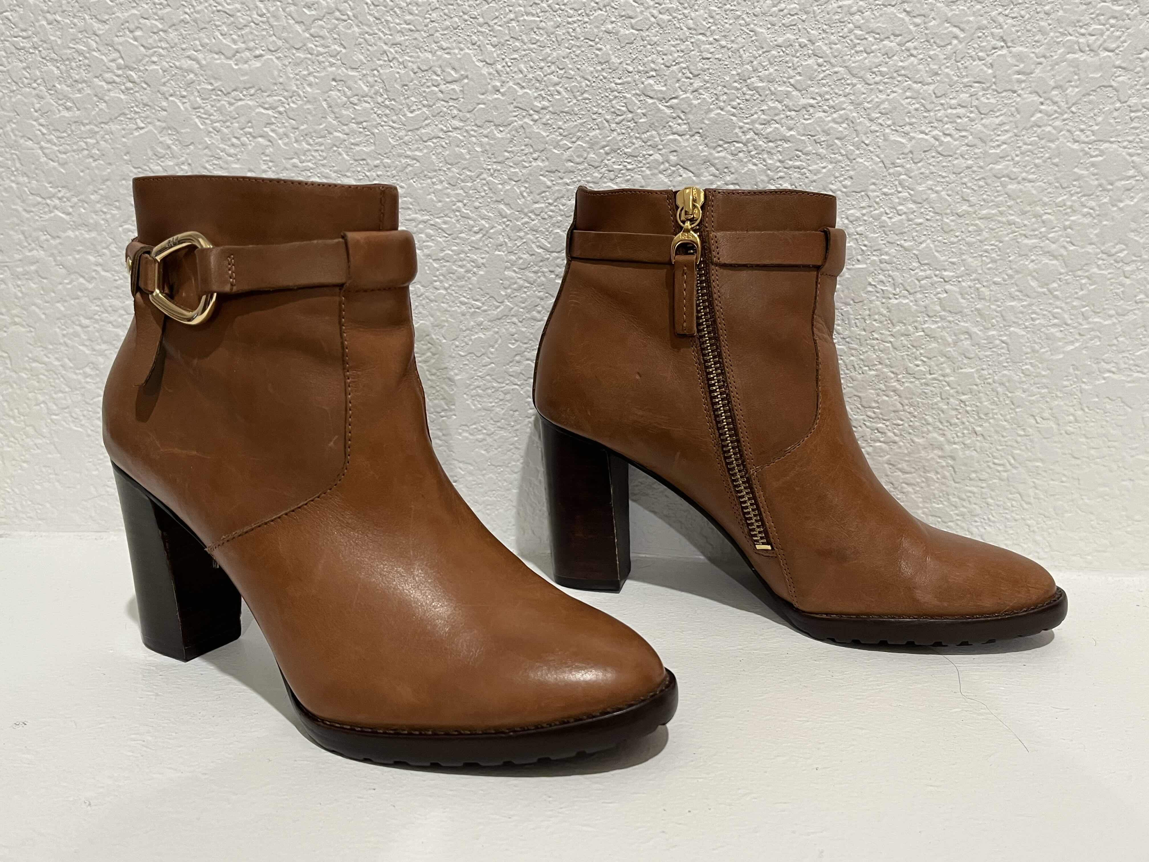 Photo 1 of RALPH LAUREN LEATHER HEELED BOOTIES BOOTS WOMENS SIZE 5.5