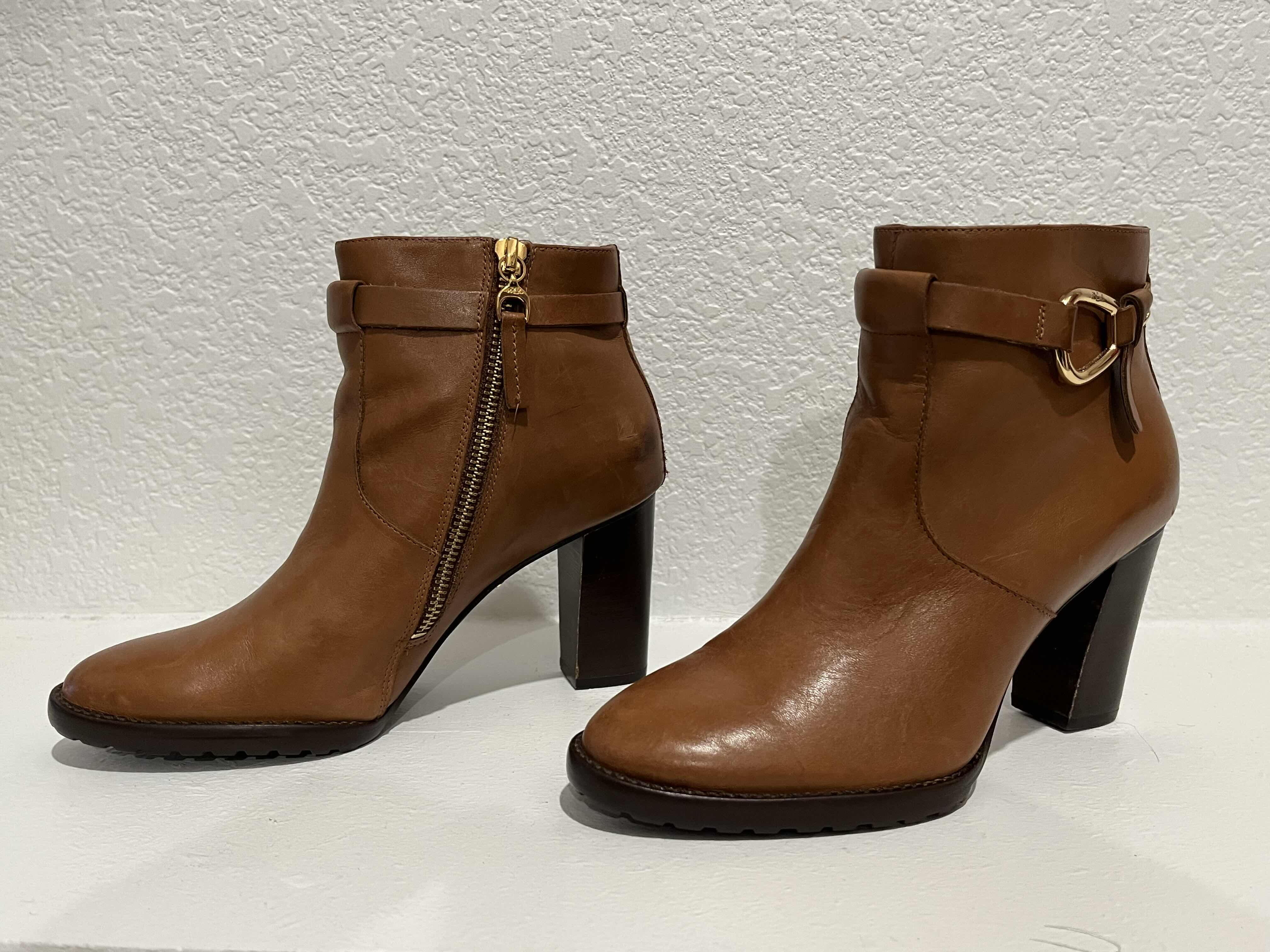 Photo 1 of RALPH LAUREN LEATHER HEELED BOOTIES BOOTS WOMENS SIZE 5.5