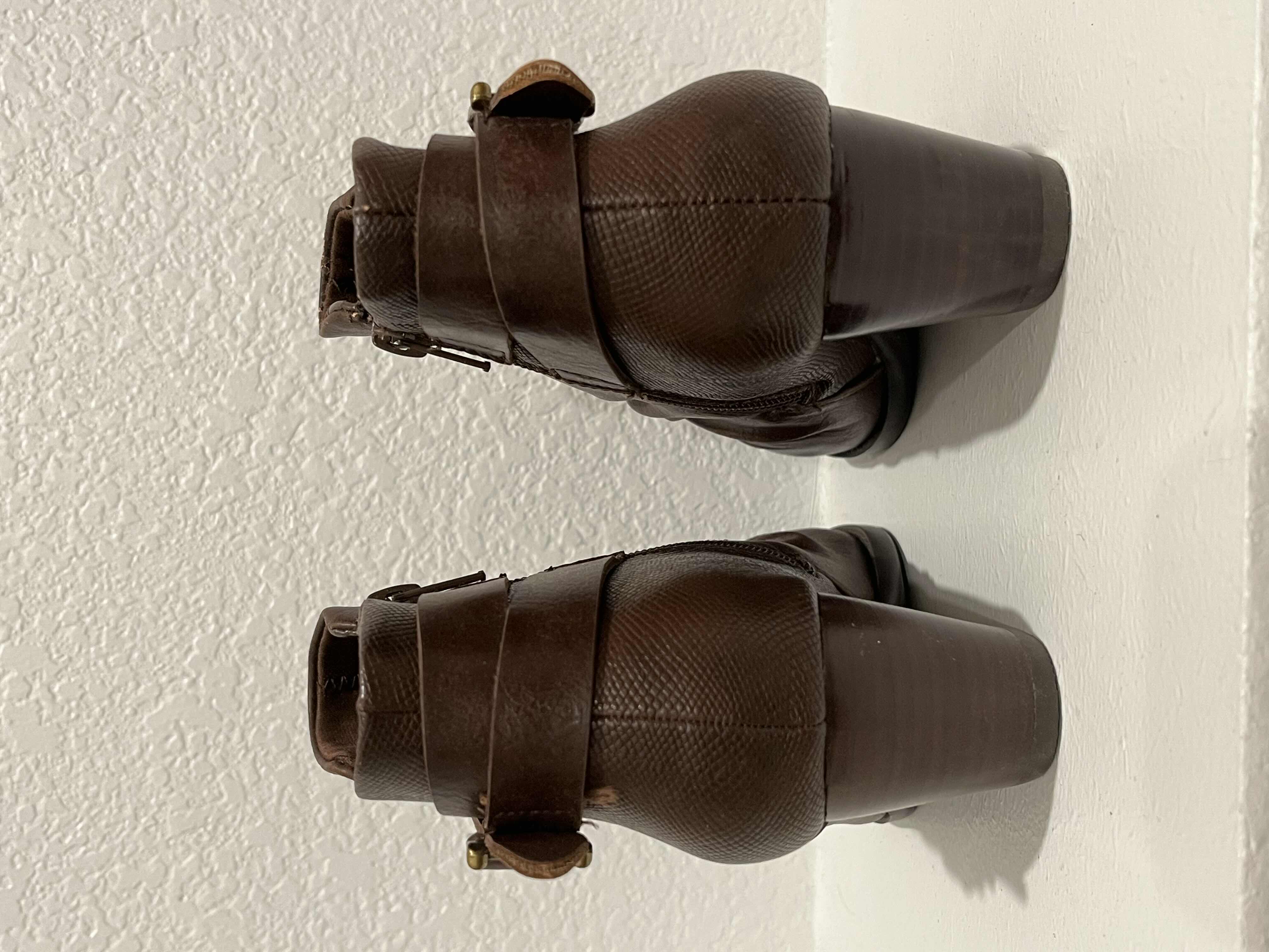 Photo 1 of BARETRAPS DARK BROWN LEATHER HEELED BOOTIES BOOTS WOMENS SIZE 6