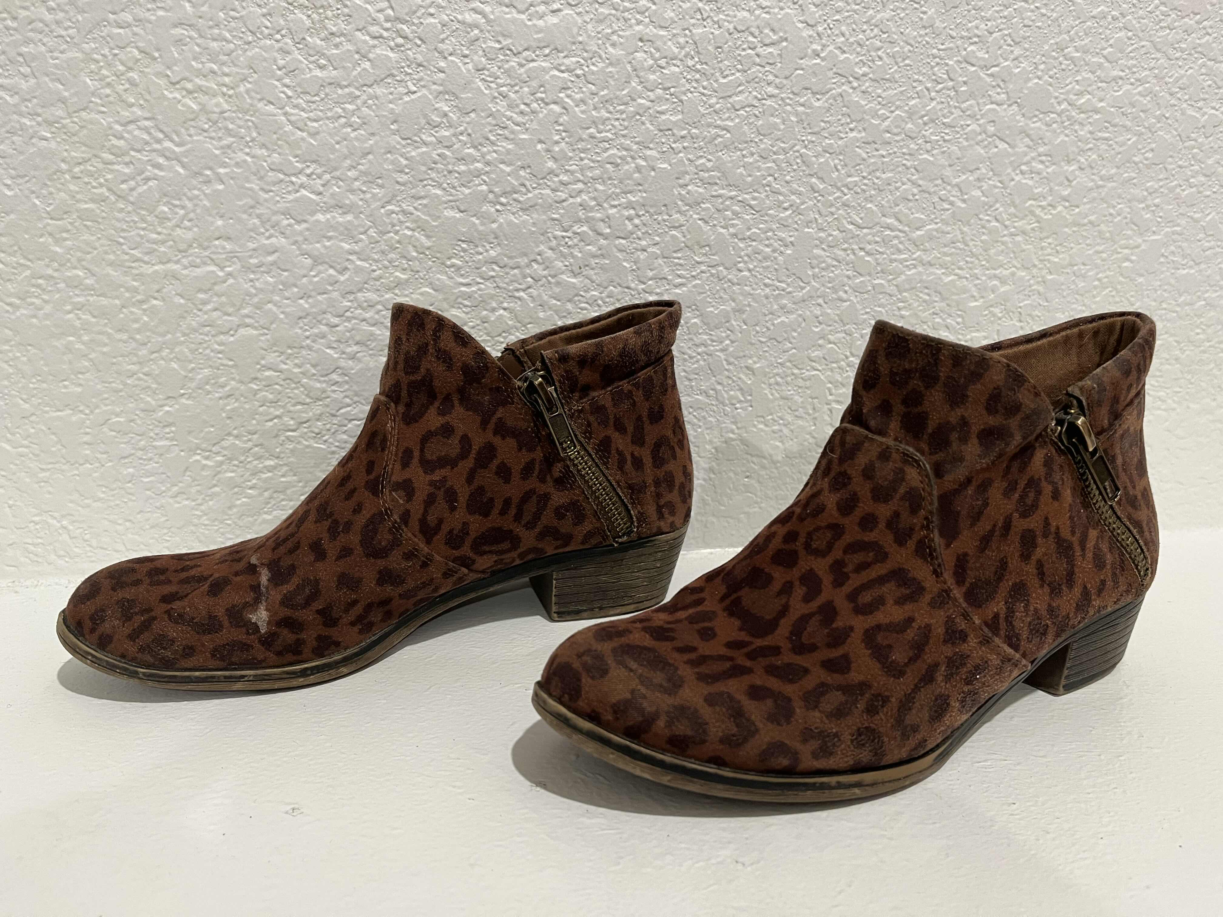 Photo 1 of SUN STONE CHEETAH PRINT BOOTIES BOOTS WOMENS SIZE 5