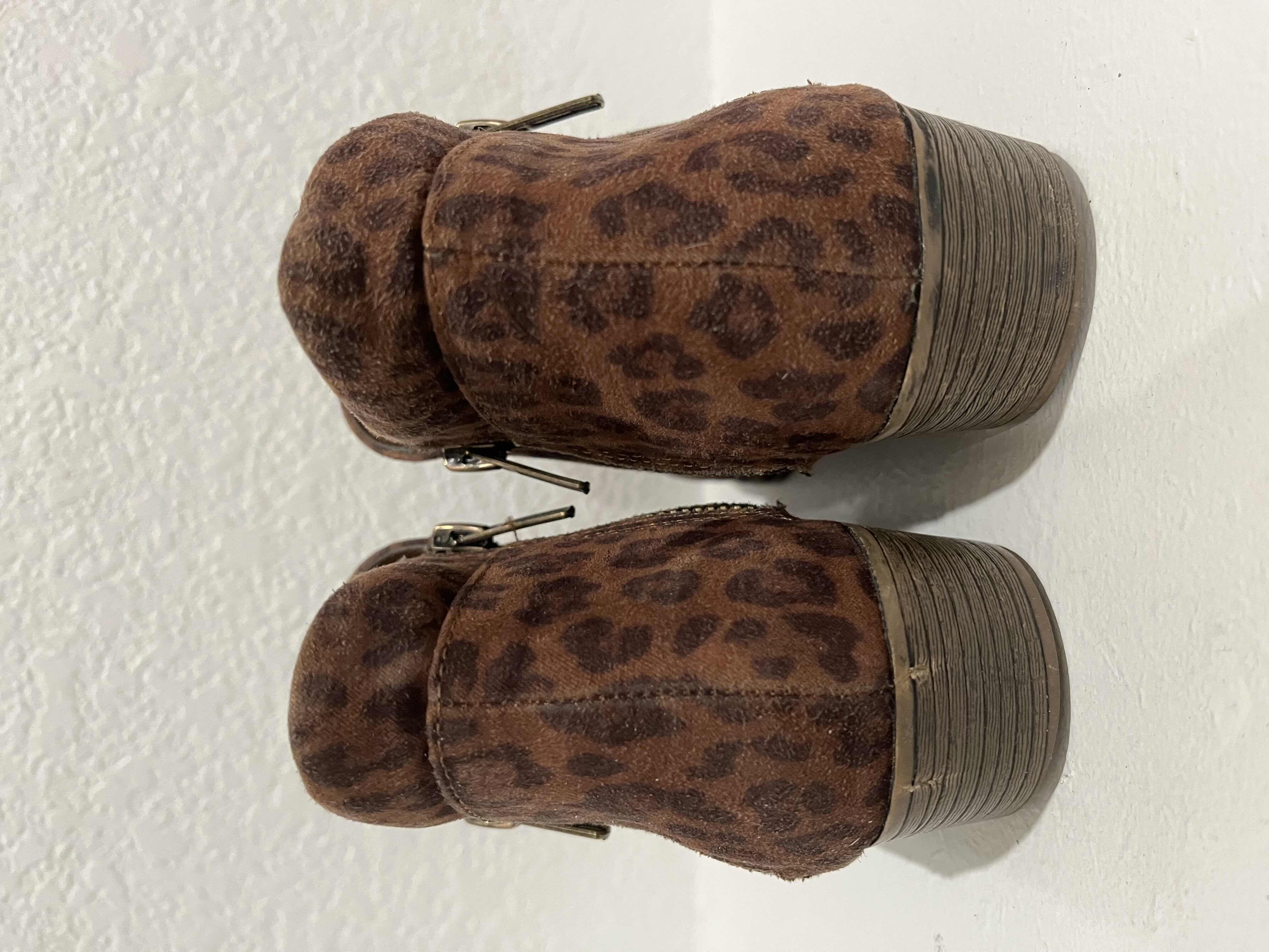 Photo 1 of SUN STONE CHEETAH PRINT BOOTIES BOOTS WOMENS SIZE 5