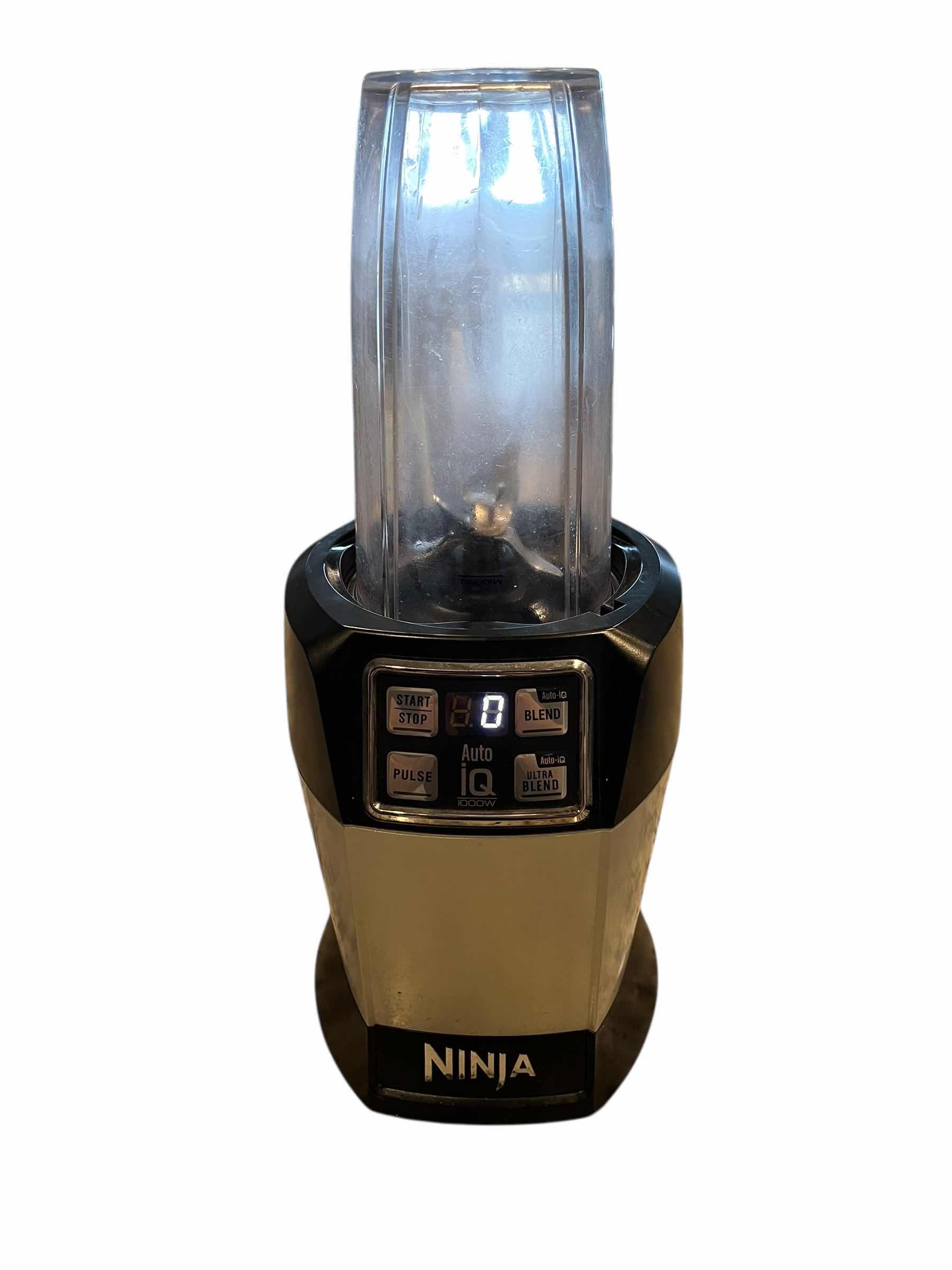 Photo 1 of NINJA AUTO IQ 1000W BLENDER W CUPS & LIDS BL480D