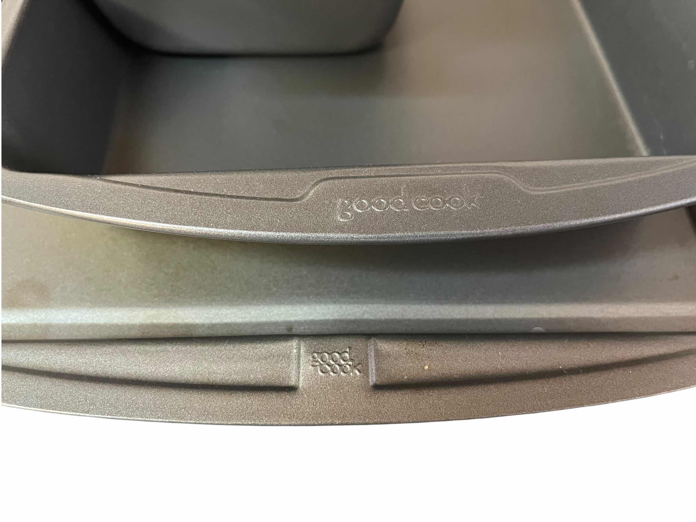 Photo 1 of GOOD COOK BAKEWARE SET (5)