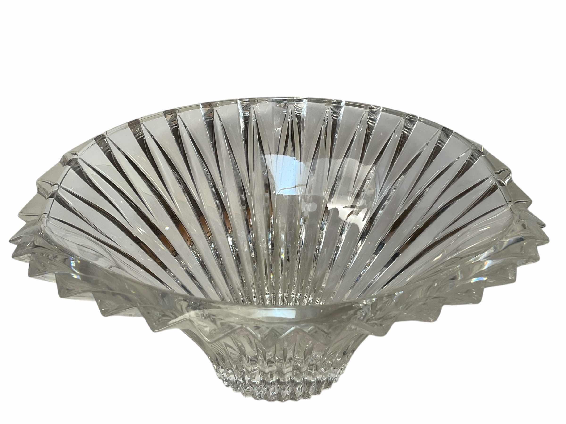 Photo 1 of MIKASA EXCELSIOR CRYSTAL BOWL 12” X 9” H5.5”