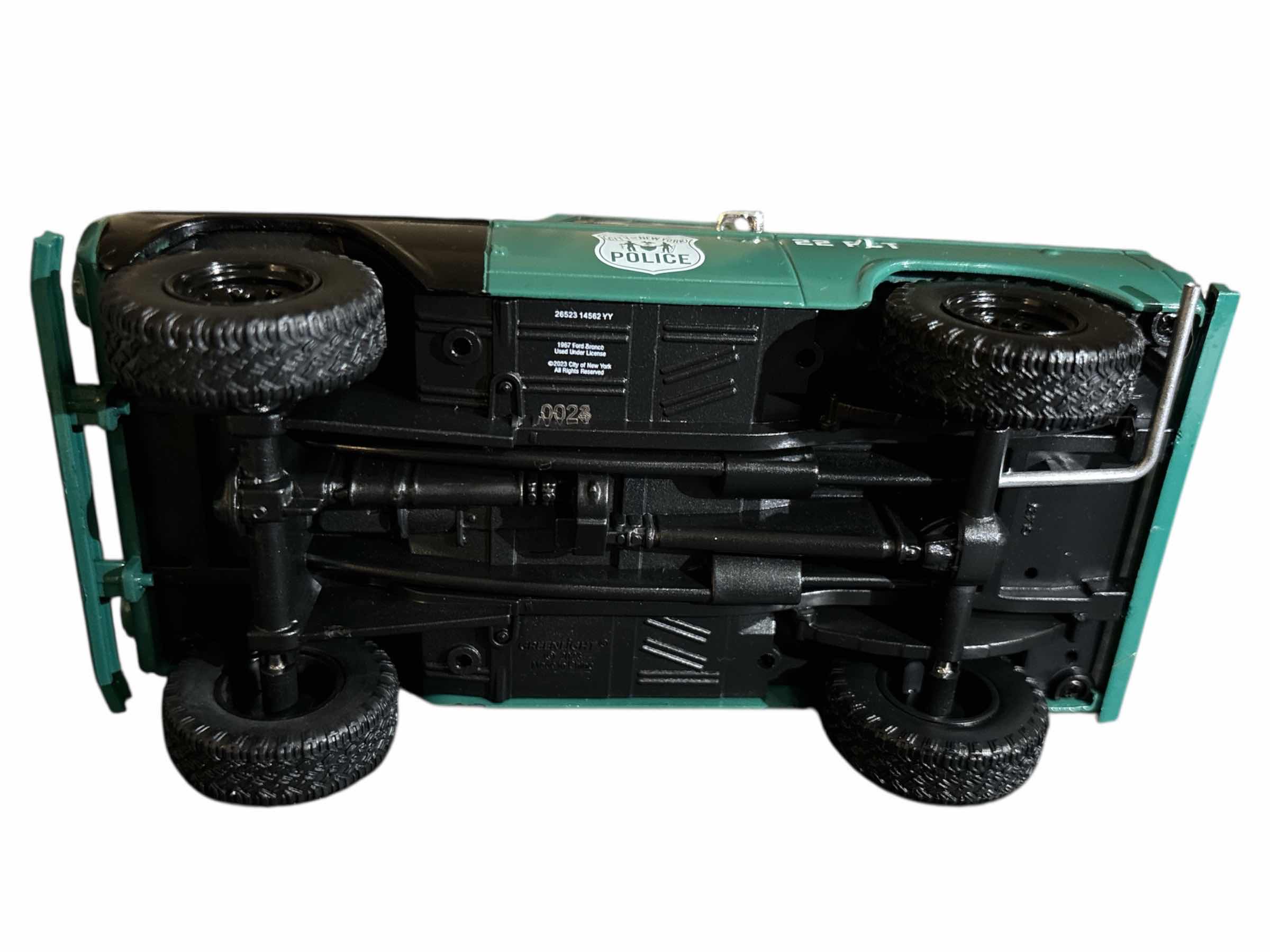 Photo 1 of GREENLIGHT 1967 FORD BRONCO CITY OF NEW YORK POLICE 1:24 SCALE DIE CAST MODEL