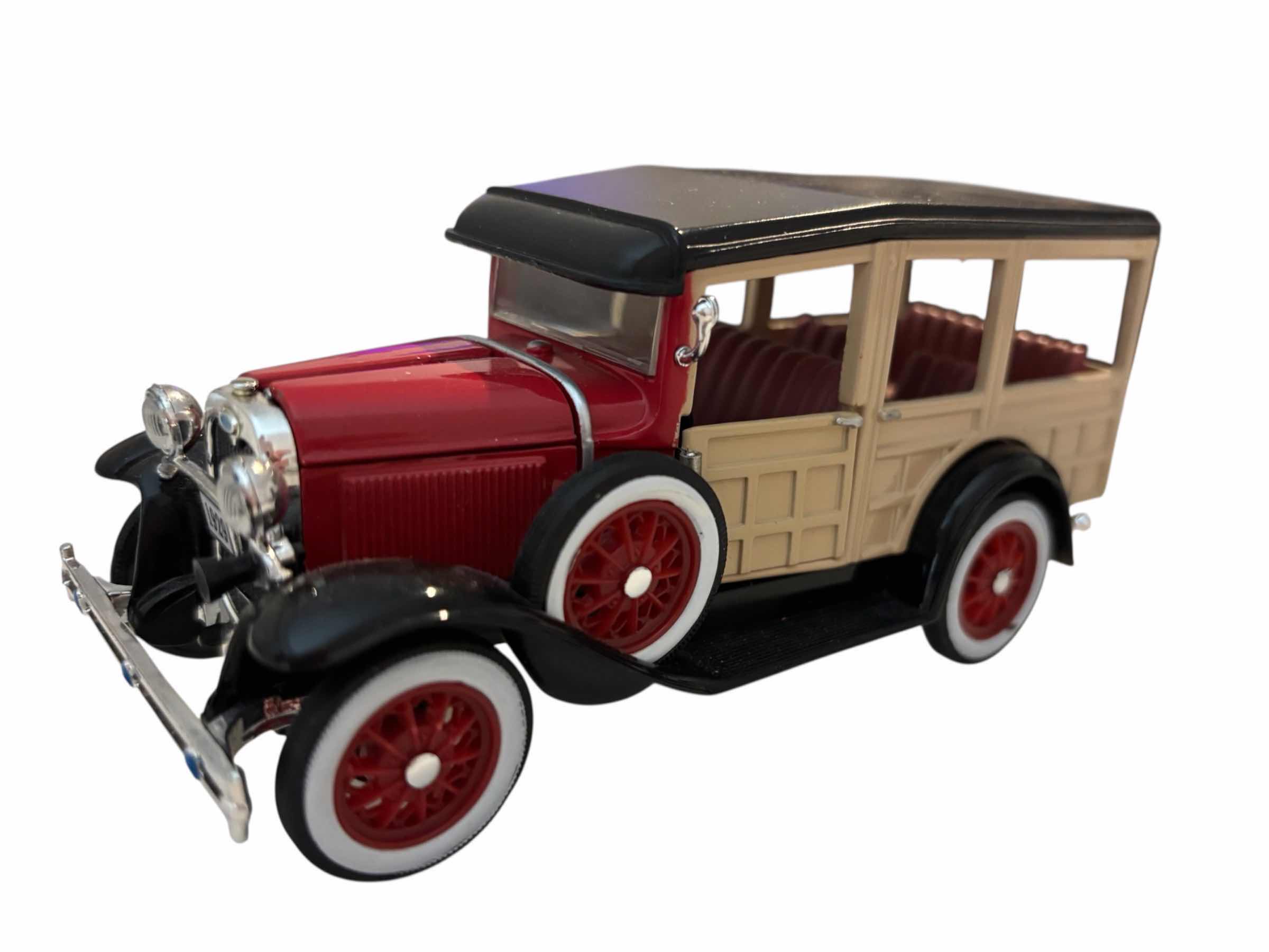 Photo 1 of 1929 FORD STATION WAGON TAN/RED & 1933 CHEVROLET EAGLE 2 PASSENGER 5 WINDOW COUPE NAVY BLUE DIE-CAST MODELS