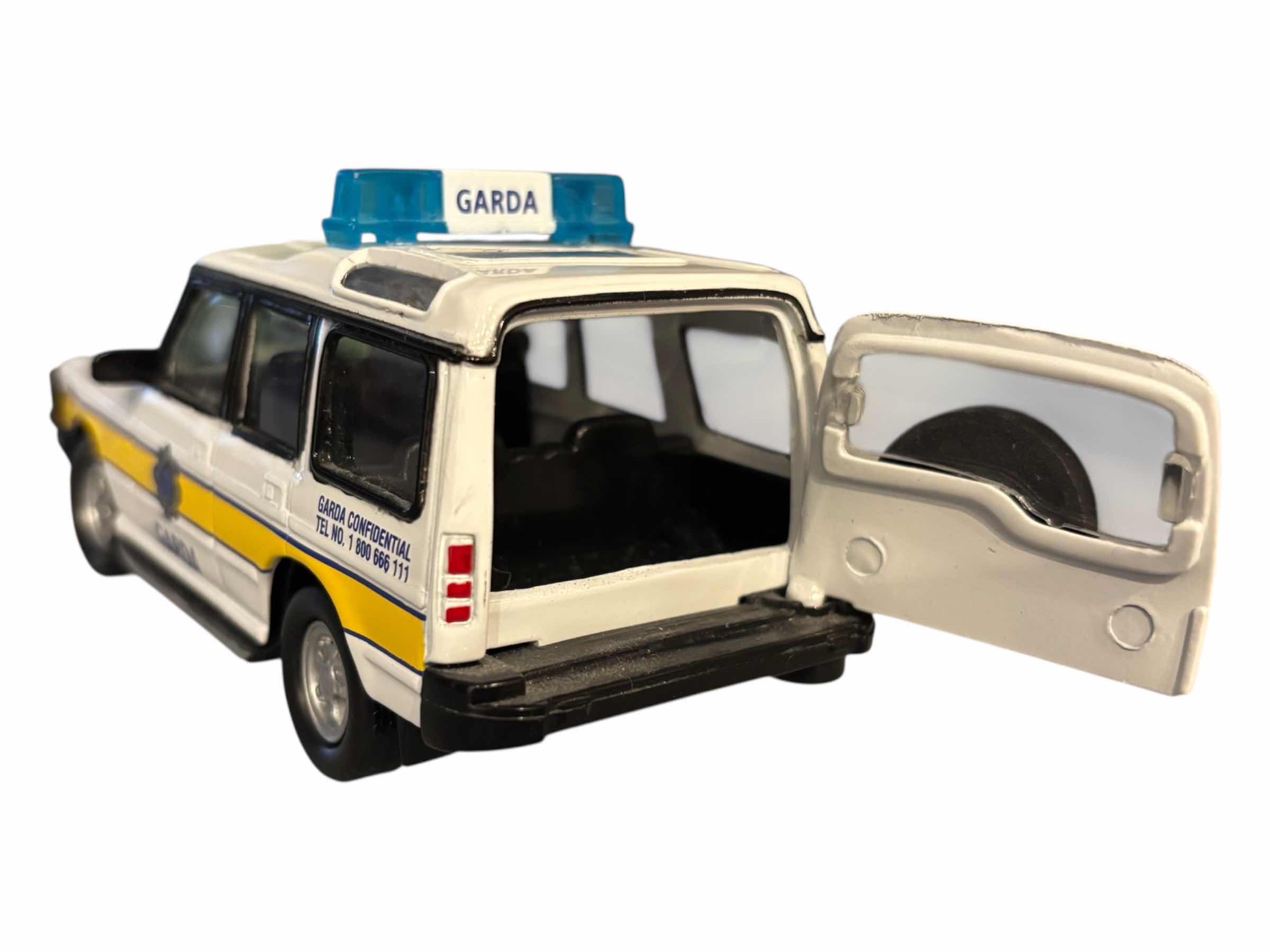 Photo 1 of IRISH GARDA PATROL LAND ROVER DIE-CAST MODEL SCALE 1:24