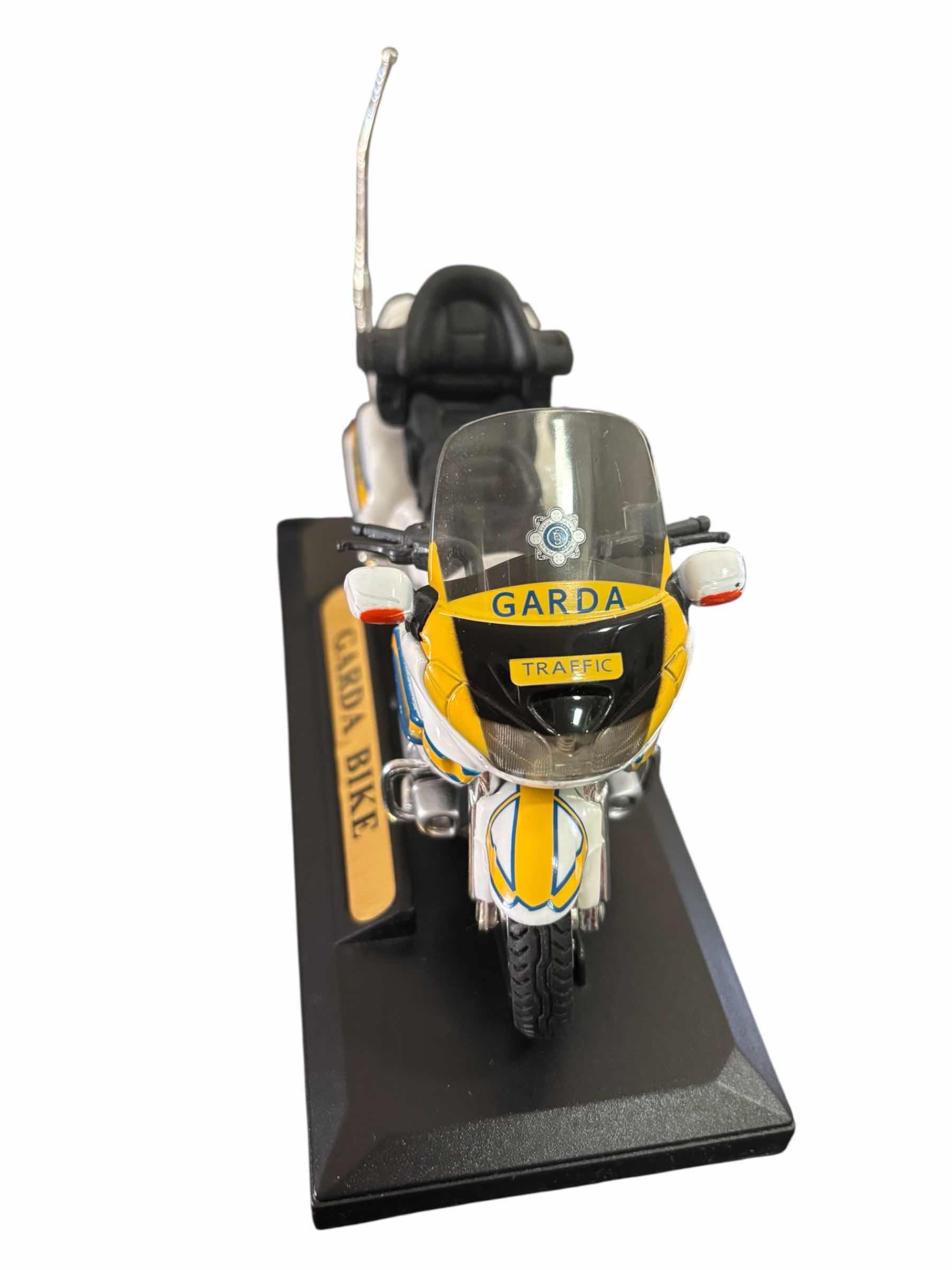 Photo 1 of GARDA TRAFFIC MOTORCYCLE DIE-CAST MODEL SCALE 1:18