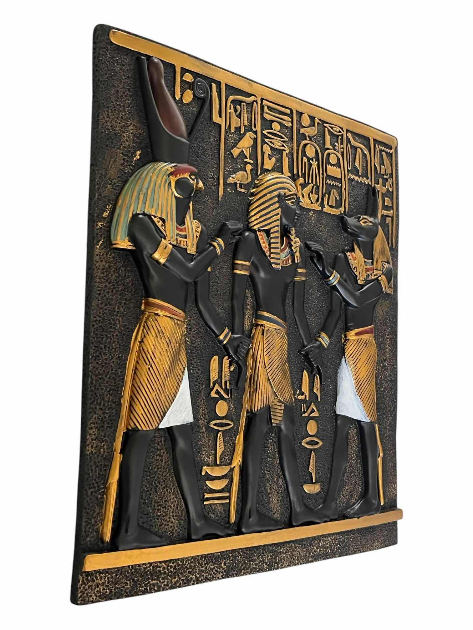 Photo 1 of DESIGN TOSCANO RAMESES I BETWEEN EGYPTIAN GODS HORUS & ANUBIS RESIN TABLET WALL PLAQUE 9.5” X 11”